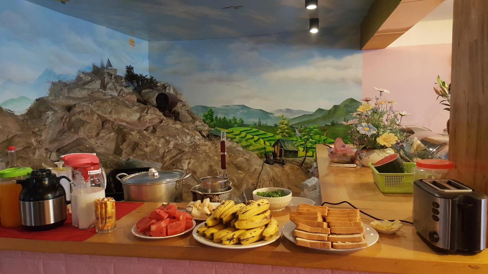Scenery Hotel 2*