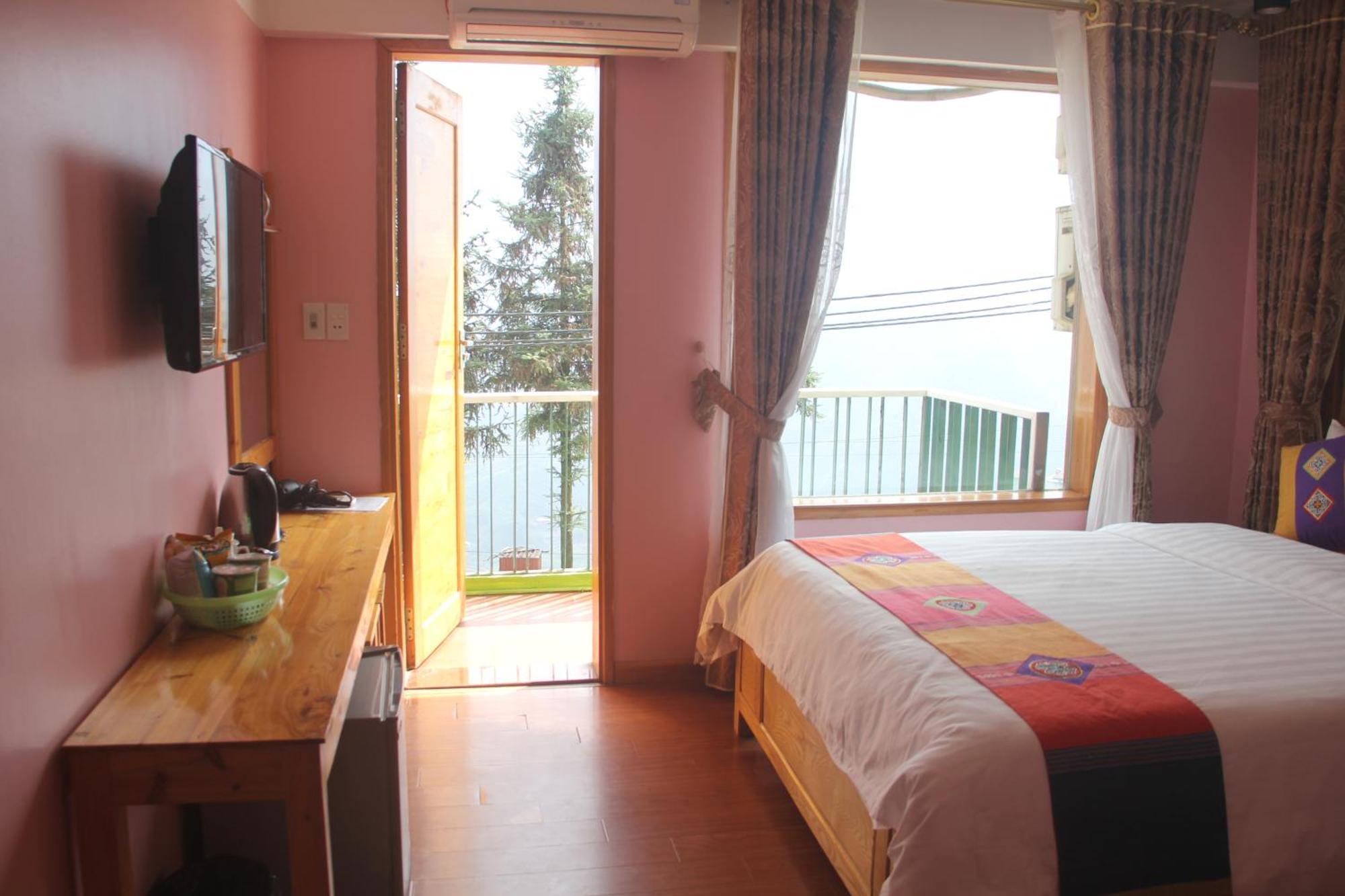 Hotel Scenery 2*