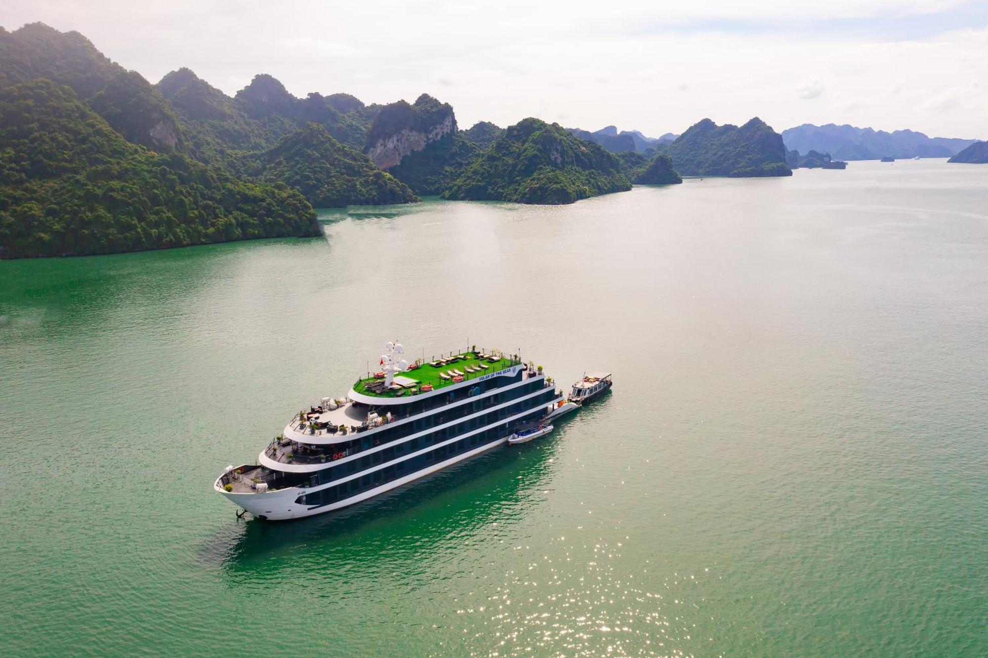 Velar Of The Sea Botel Ha Long