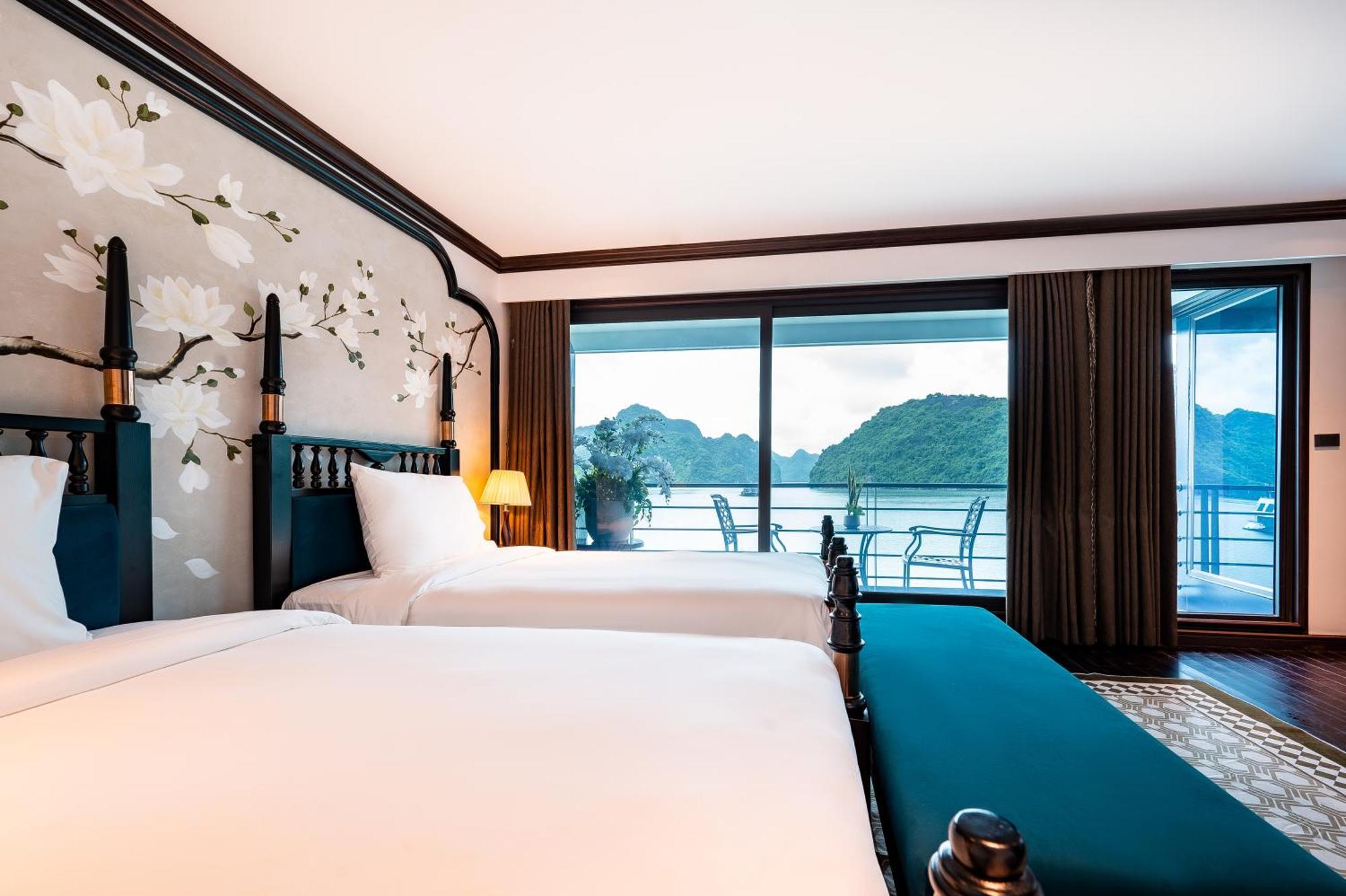 Velar Of The Sea Botel Ha Long