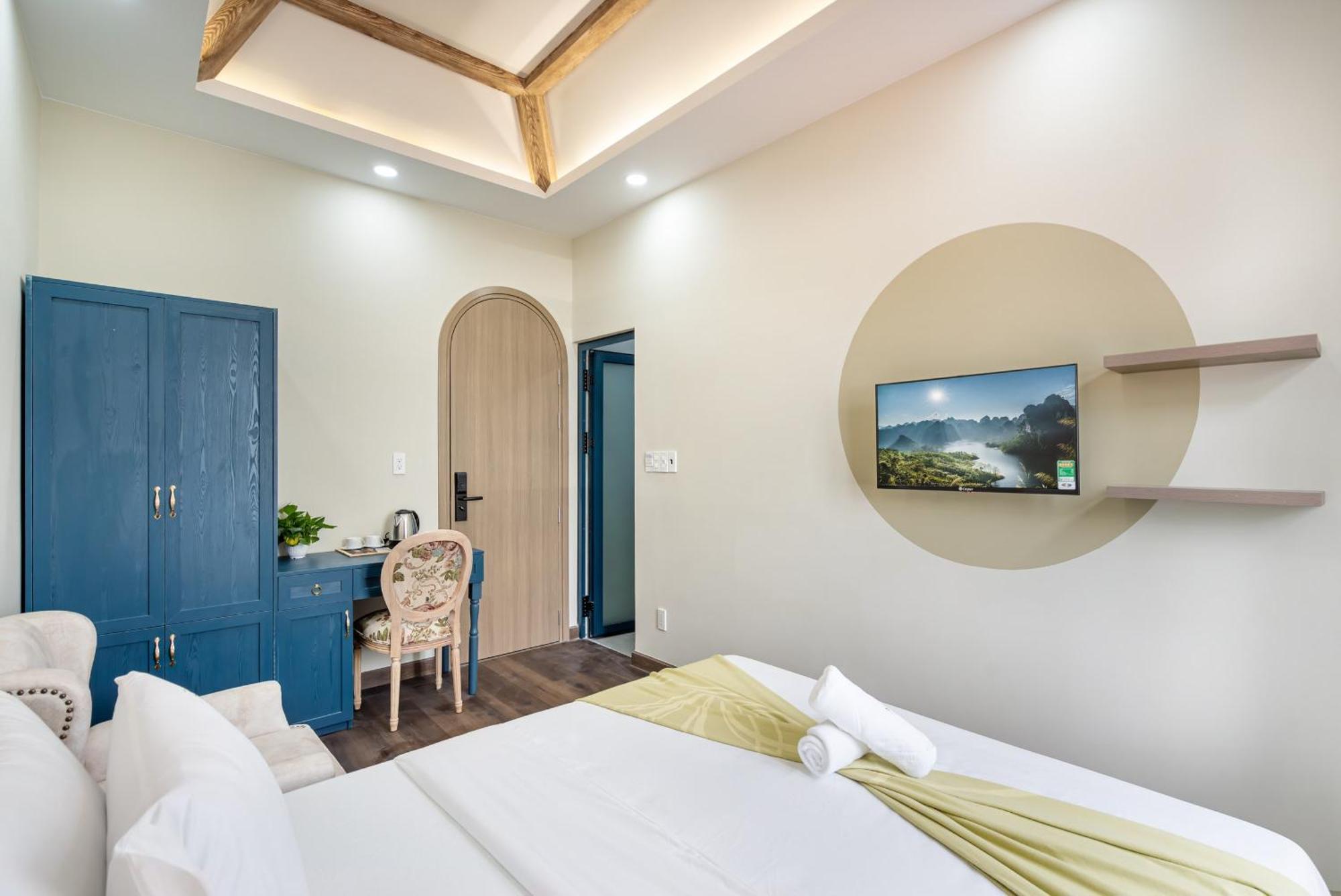 Jan Saigon Oasis