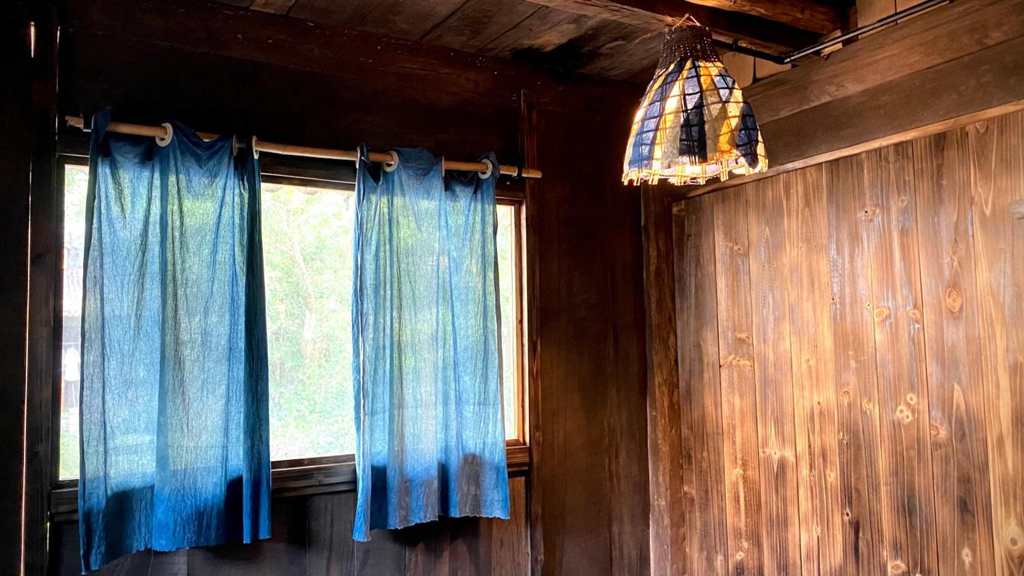 Bluebird - Cozy Indigo Bed & Breakfast *