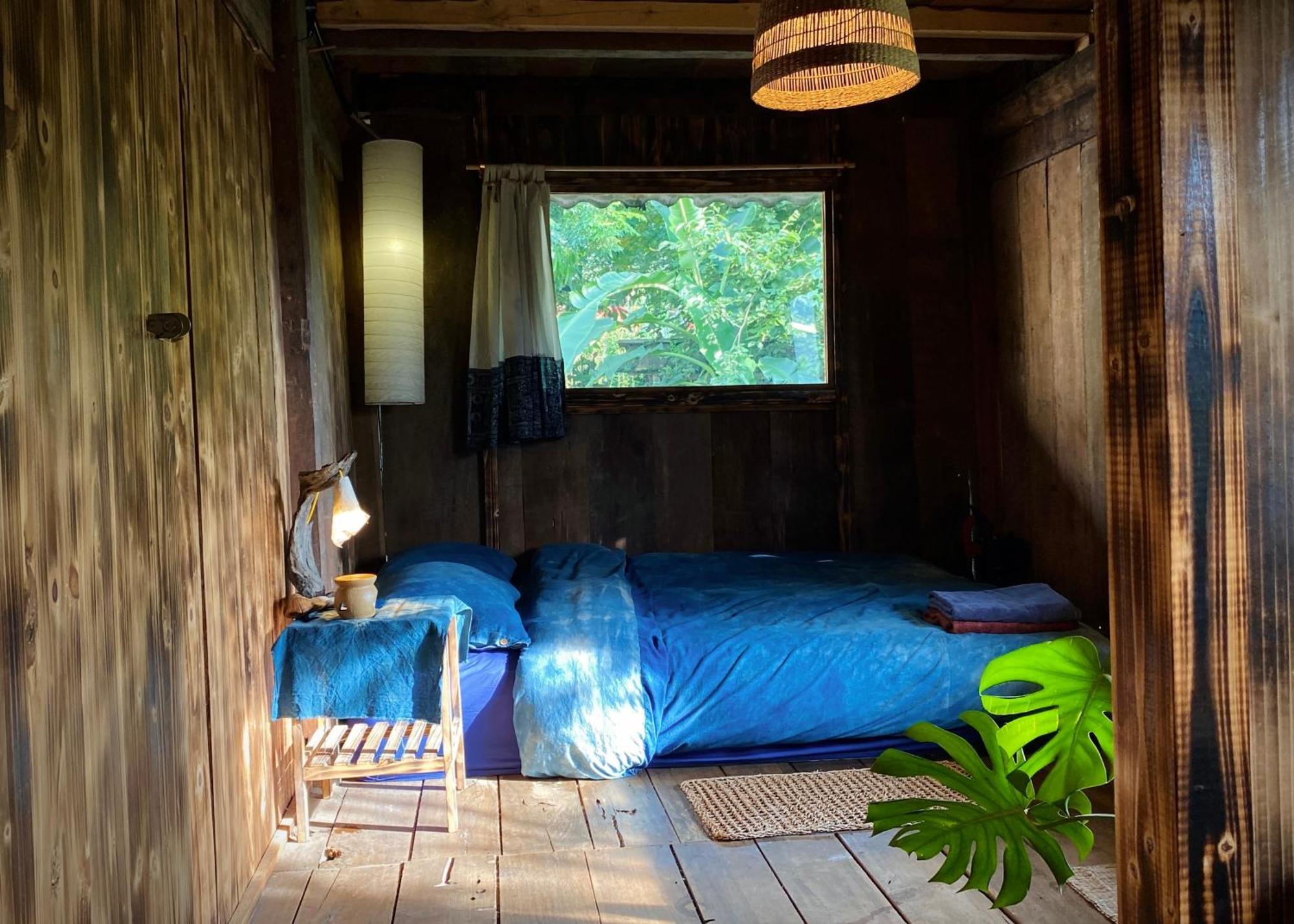 Bluebird - Cozy Indigo Bed & Breakfast *