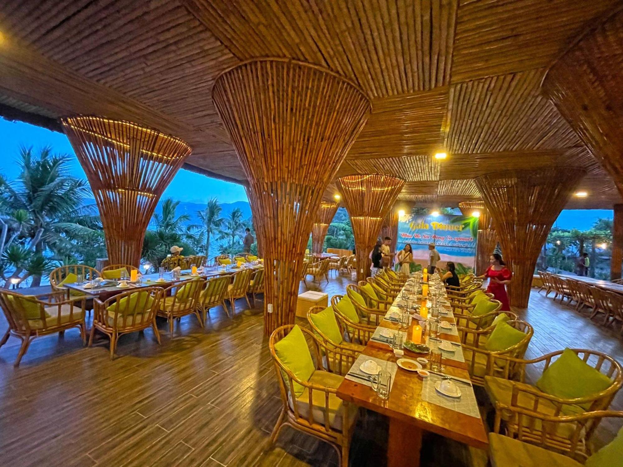 The Light Coral Island 3*