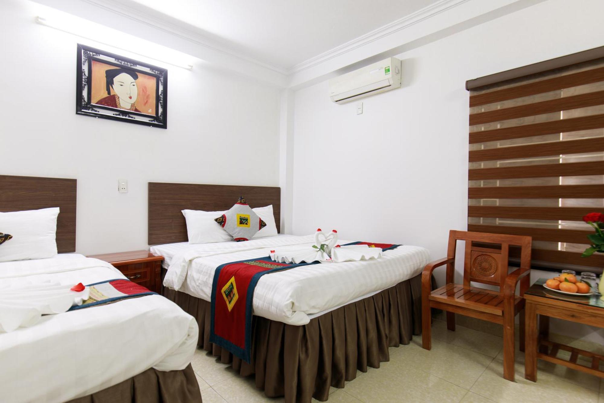 Happy Hotel 3*