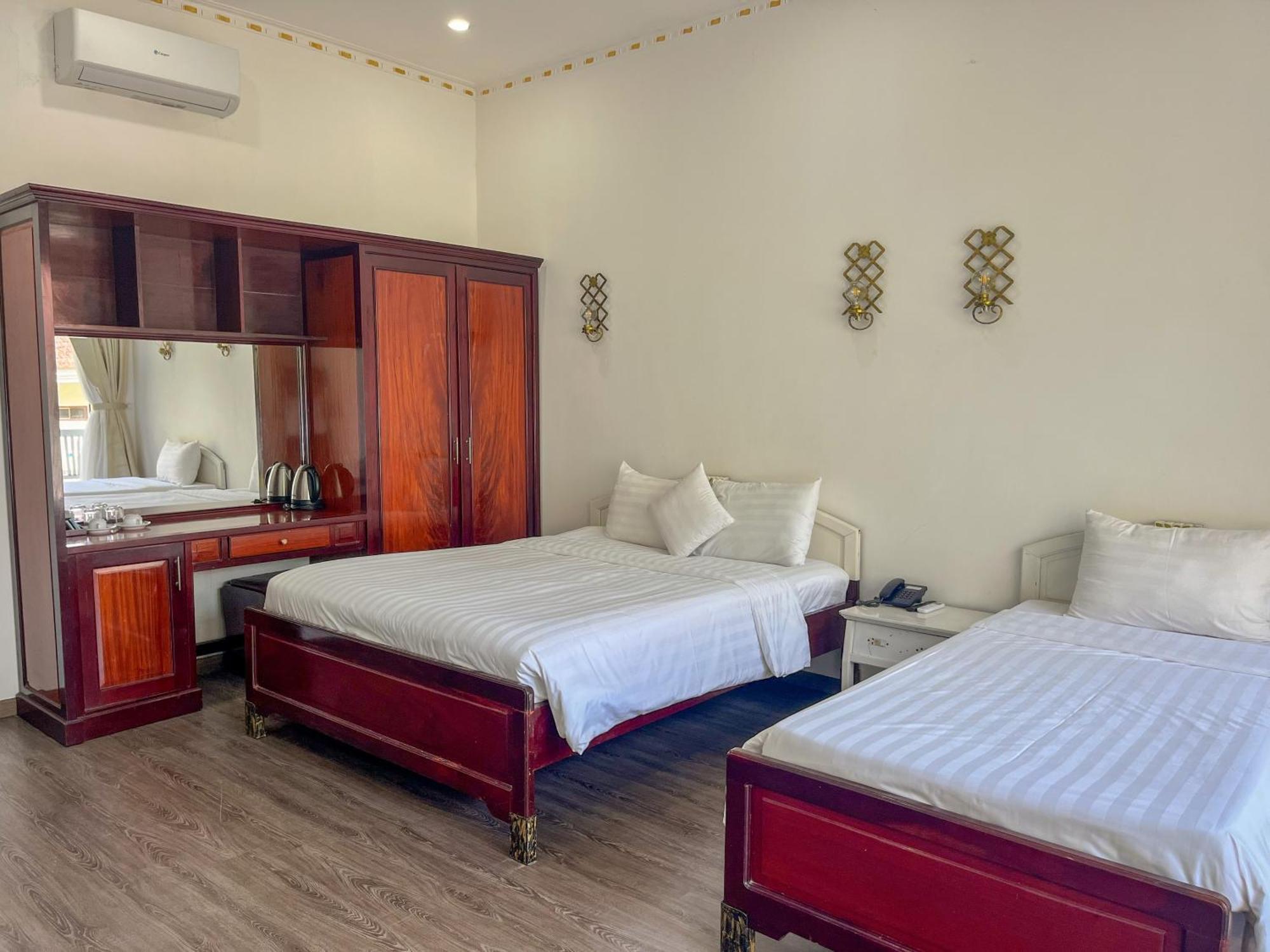 Hawaii Hotel 3*