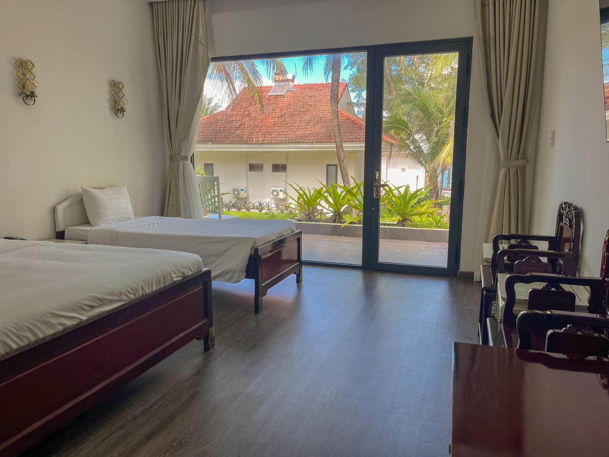 Hawaii Hotel 3*