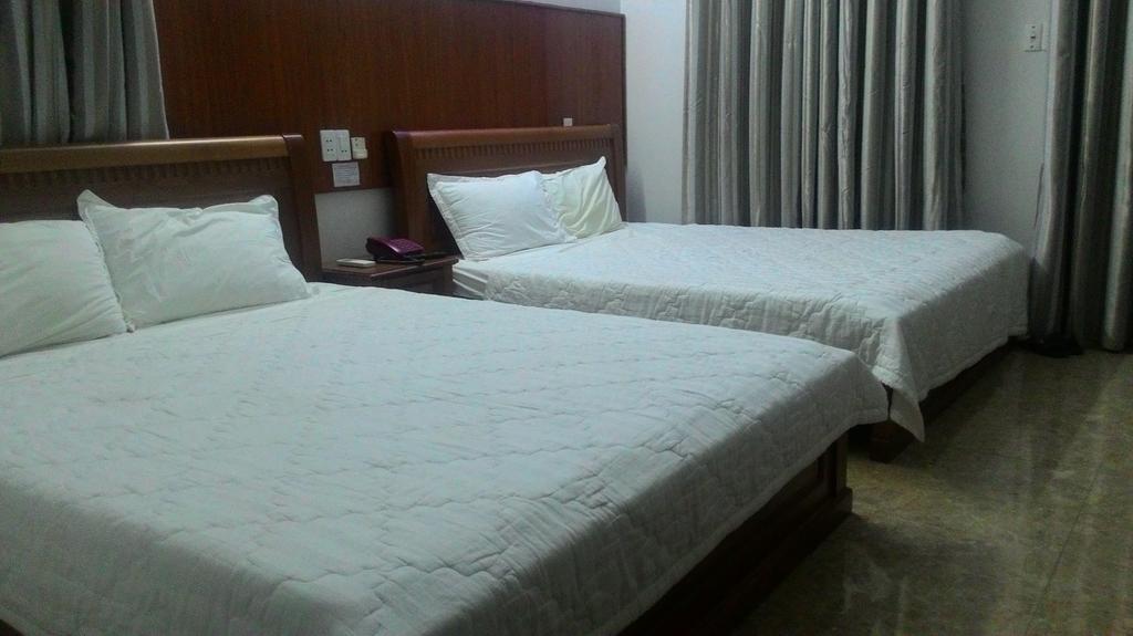 Apollo Hostel *