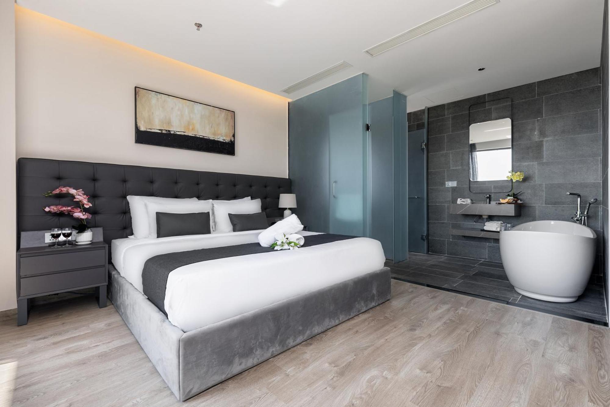 Jbay Beachfront Boutique Hotel Da Nang