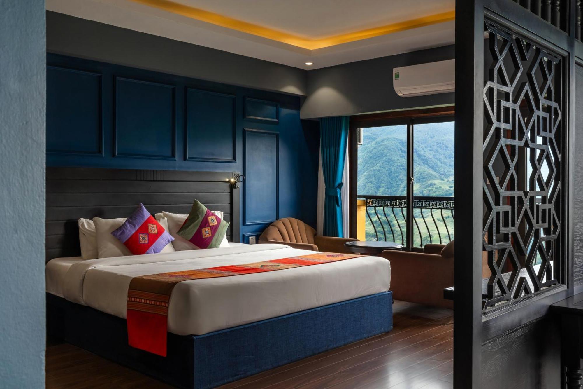 Charm Hotel