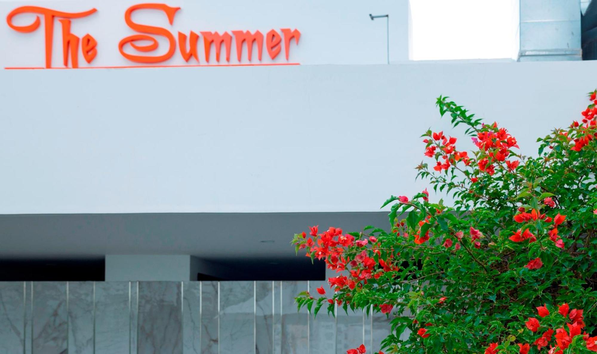 The Summer Hotel 4*