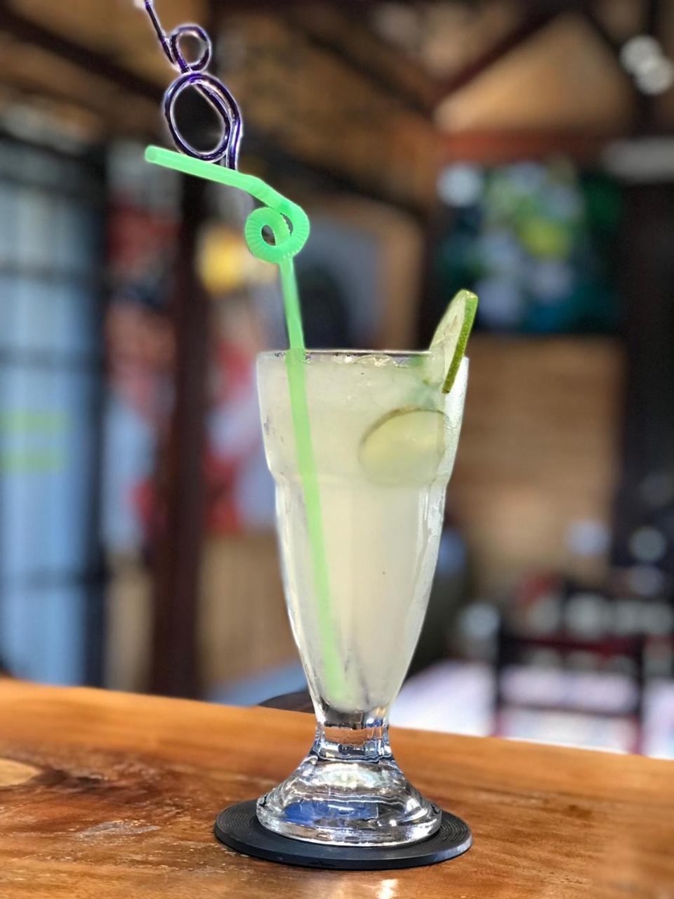 Ở trọ Daun Pisang & Halal Food