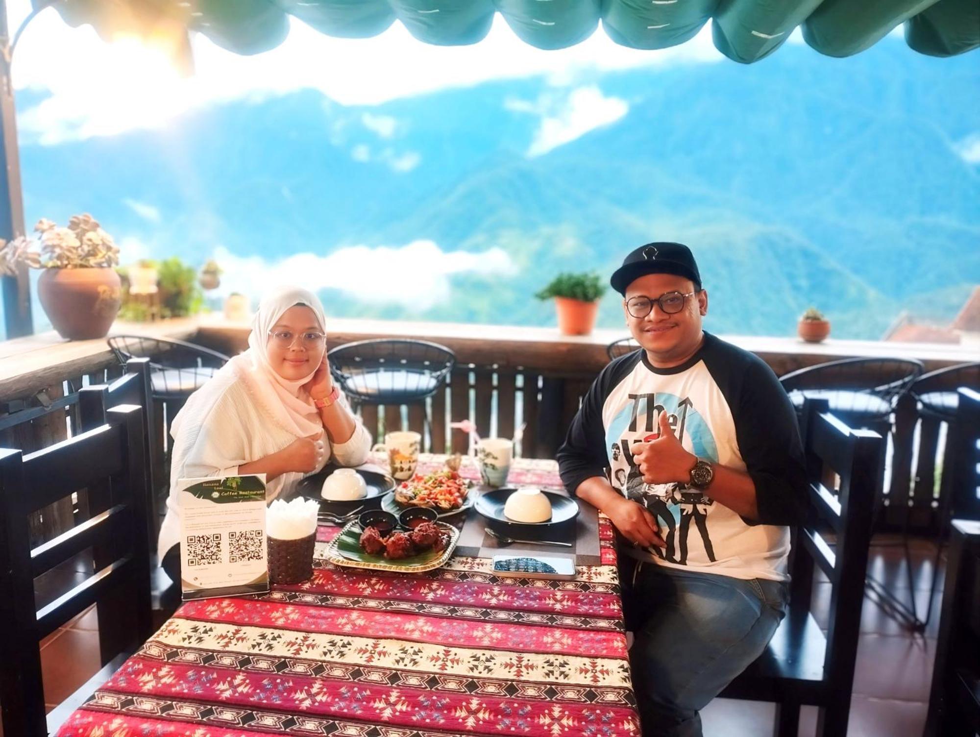Ở trọ Daun Pisang & Halal Food