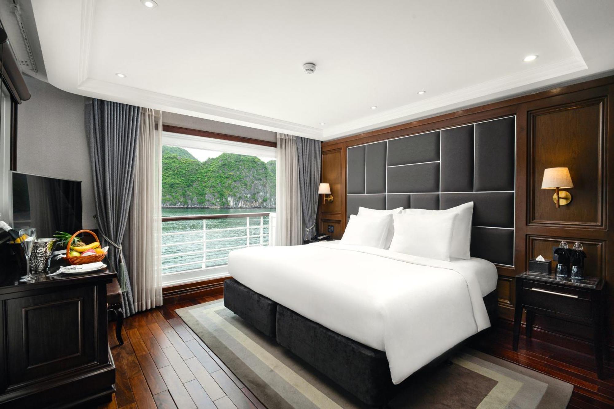 Ambassador Signature Cruise - Lan Ha Bay Hạ Long