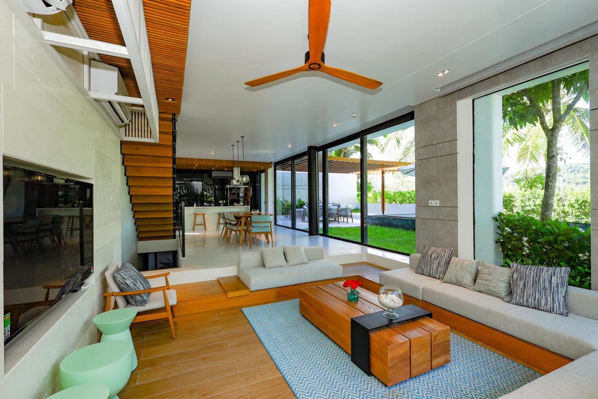 Sailing Luxury Villa *