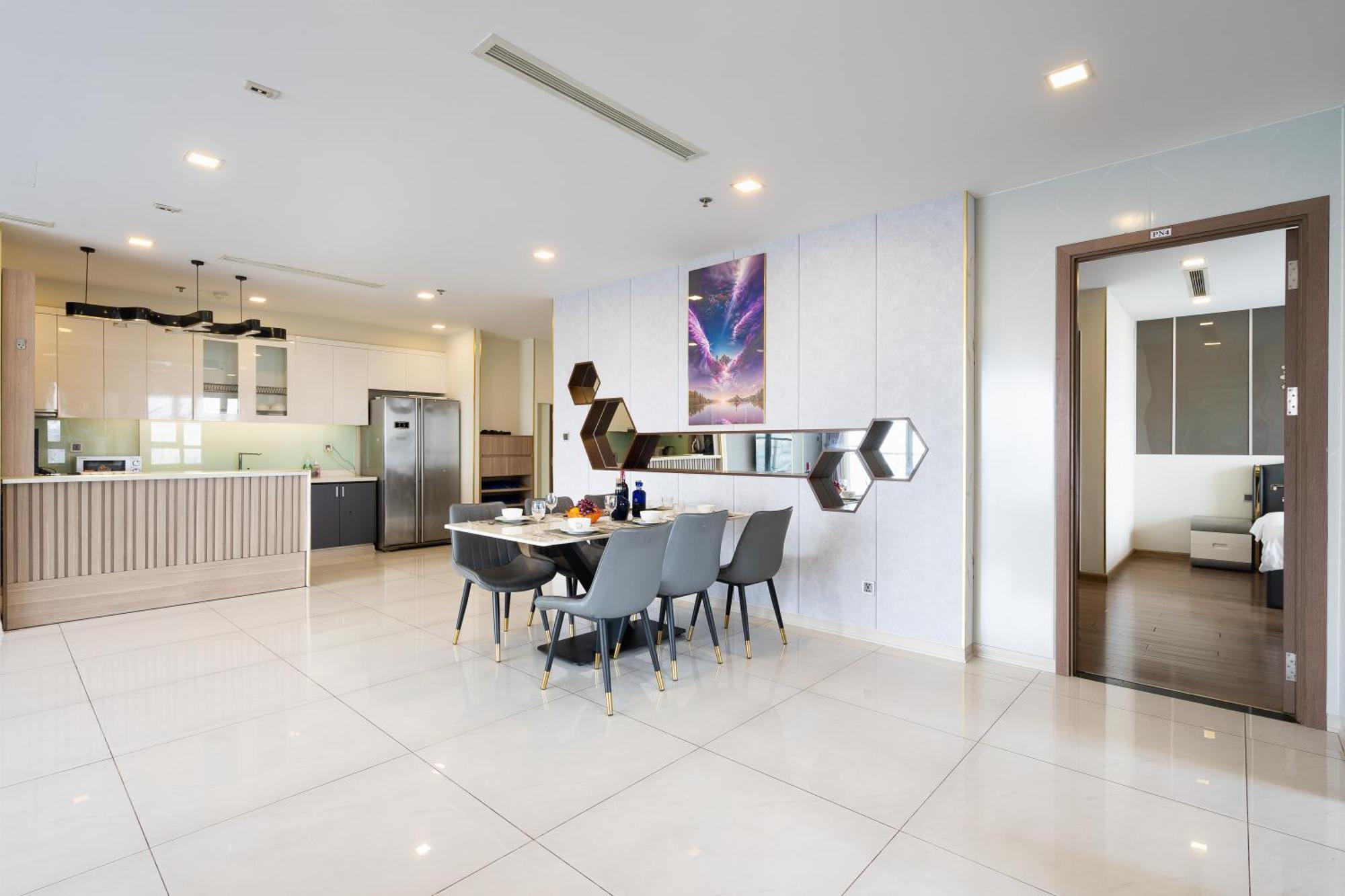 Vinhomes Luxury Art Condotel * TP. Hồ Chí Minh