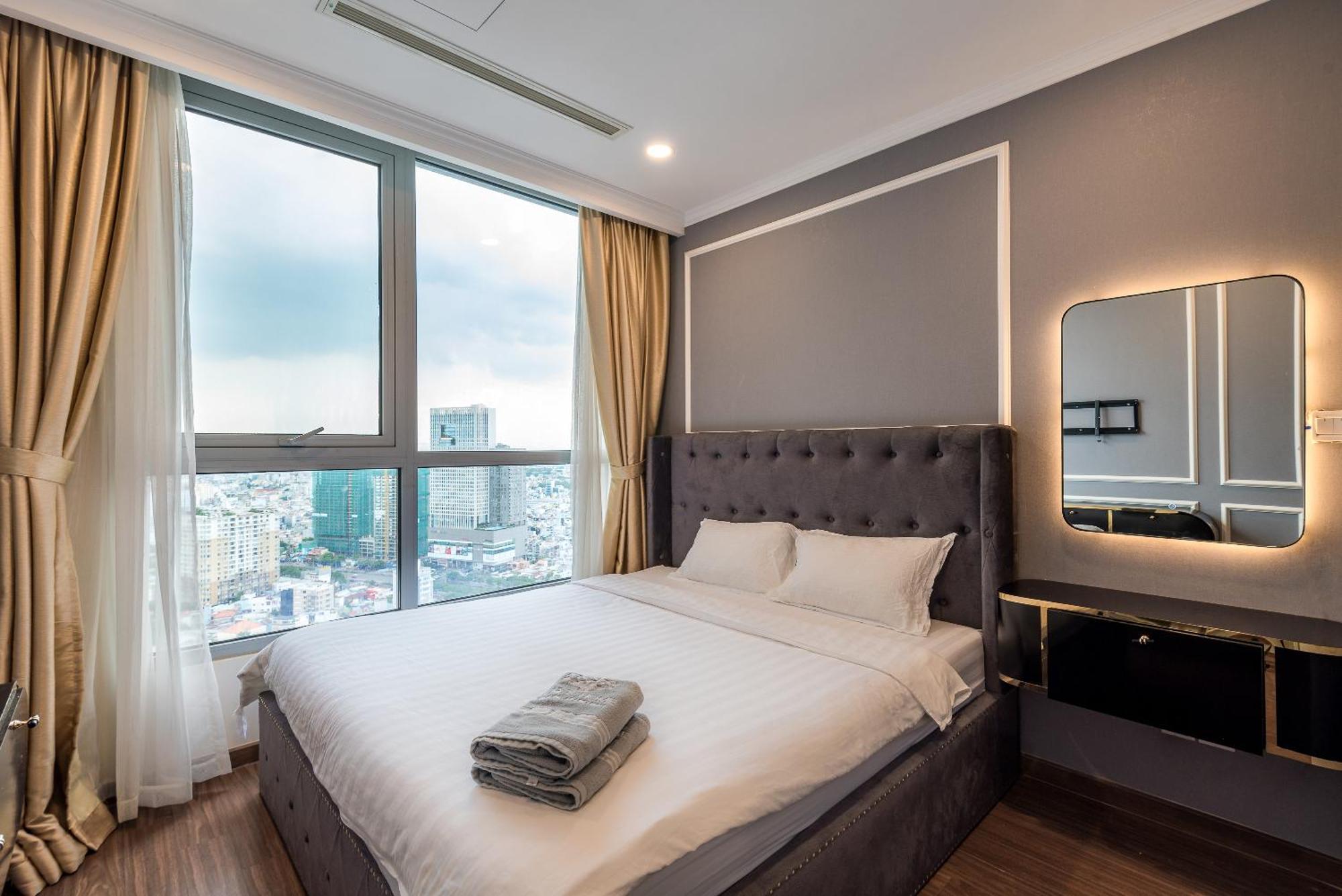 Căn hộ Vinhomes Luxury Art Condotel *