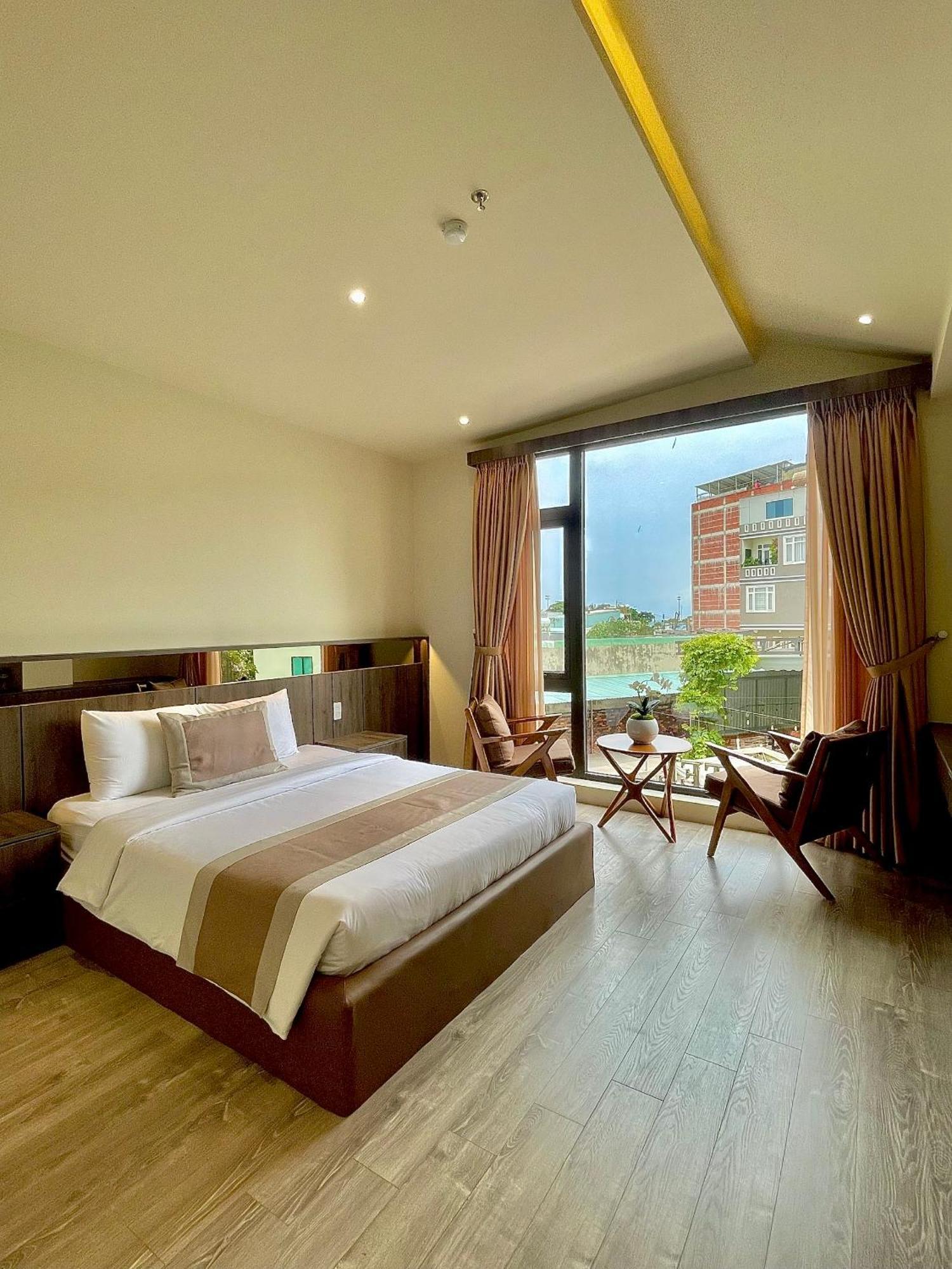 Long Khách sạn Vũng Tàu