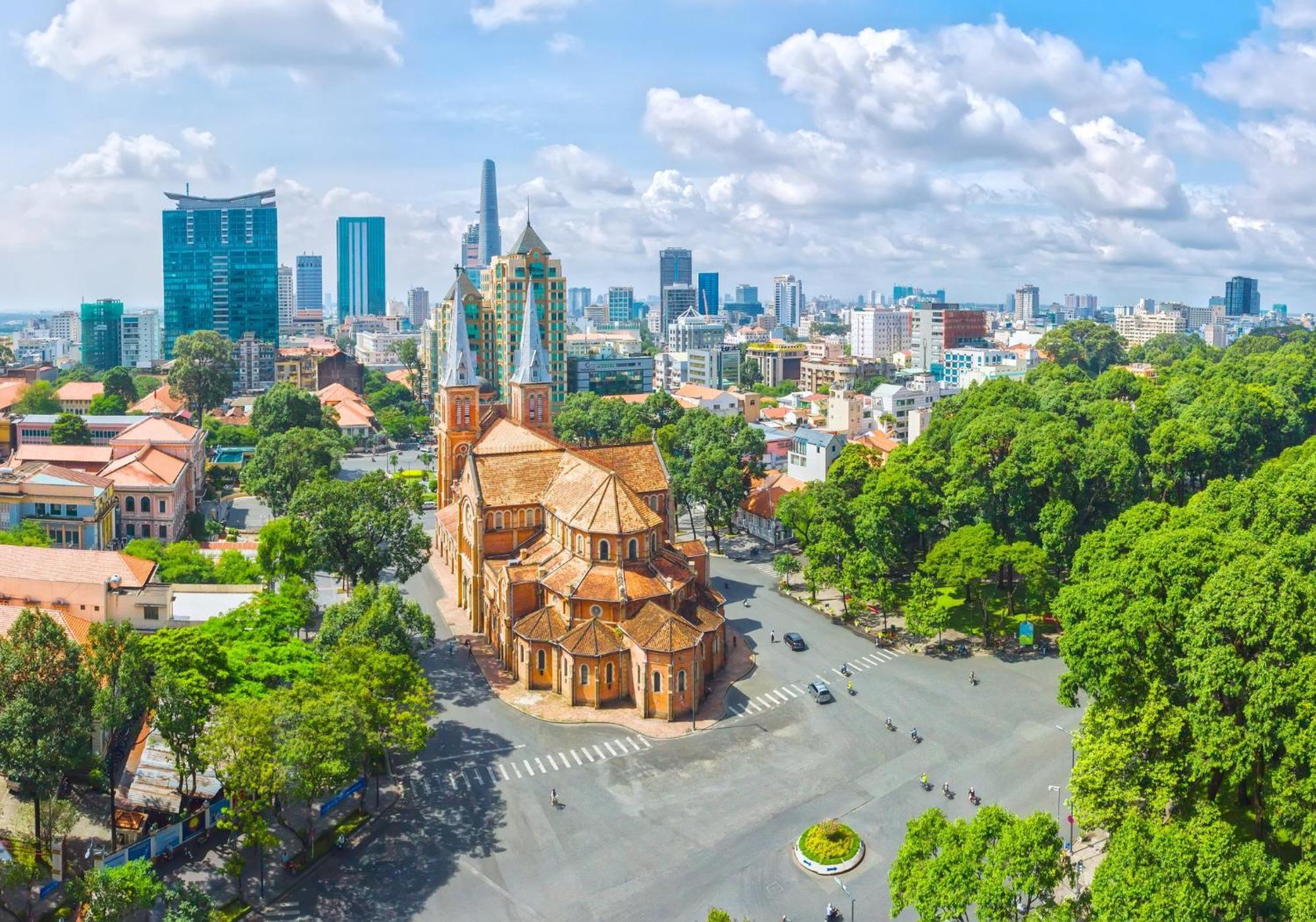 Hotel & Saigon Airport By Ihg Ho Chi Minh City