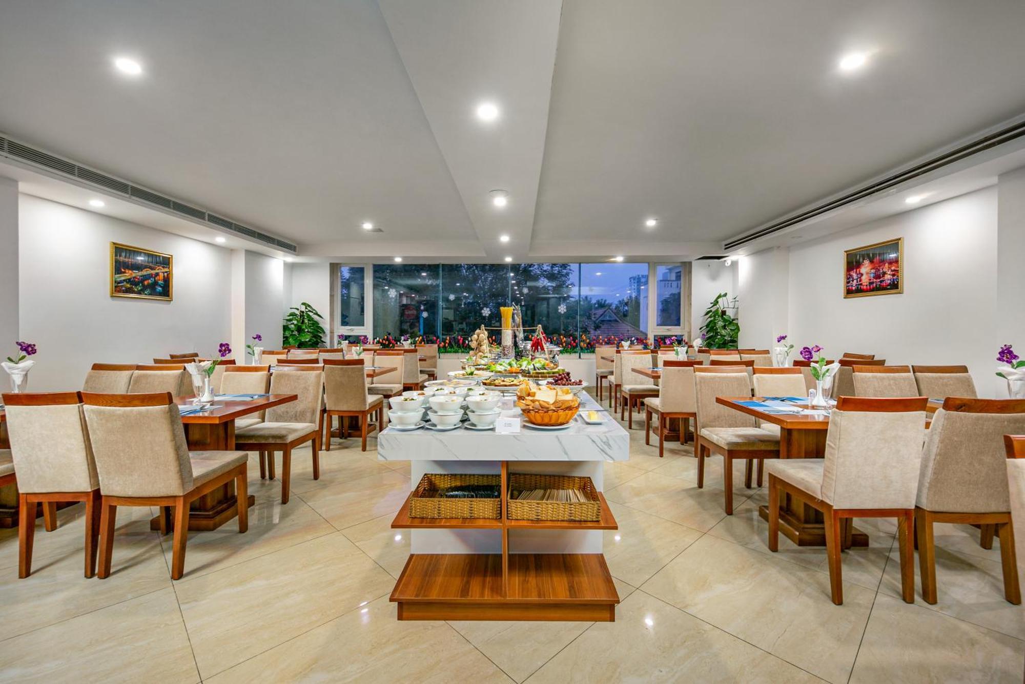 Prague Hotel 4*