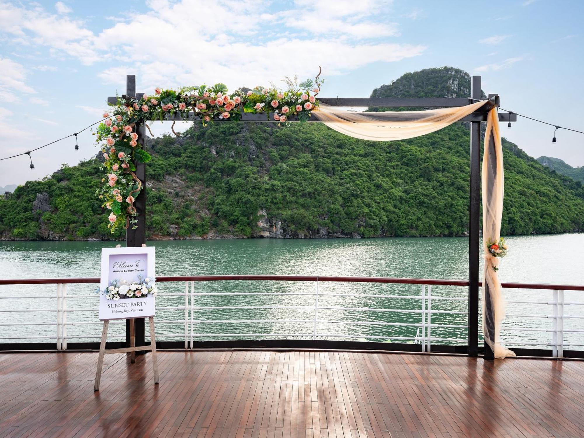 Amanda Luxury Cruise Lan Ha Bay Ha Long