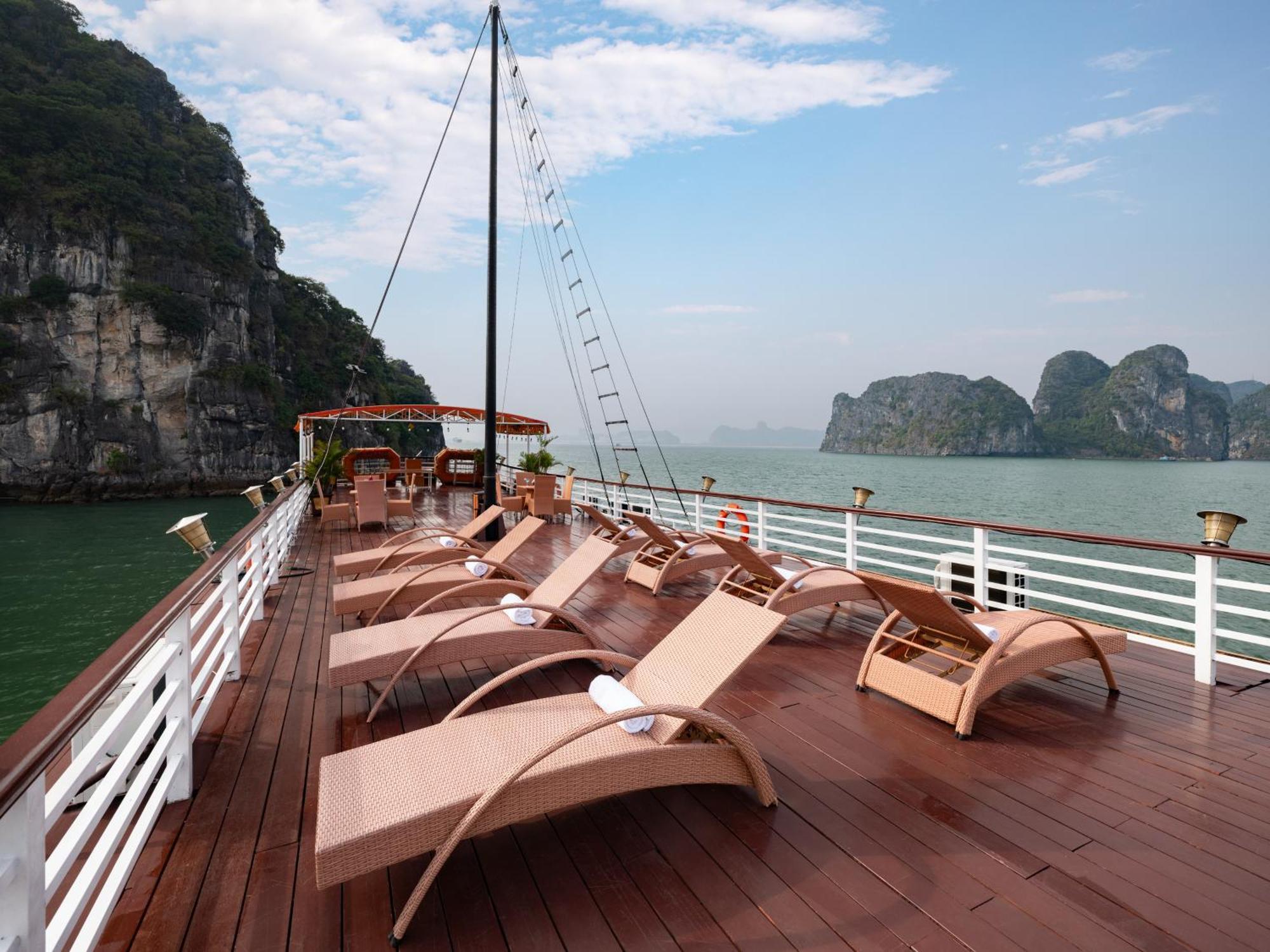 Garden Legend 3 Cruise Hotel Ha Long