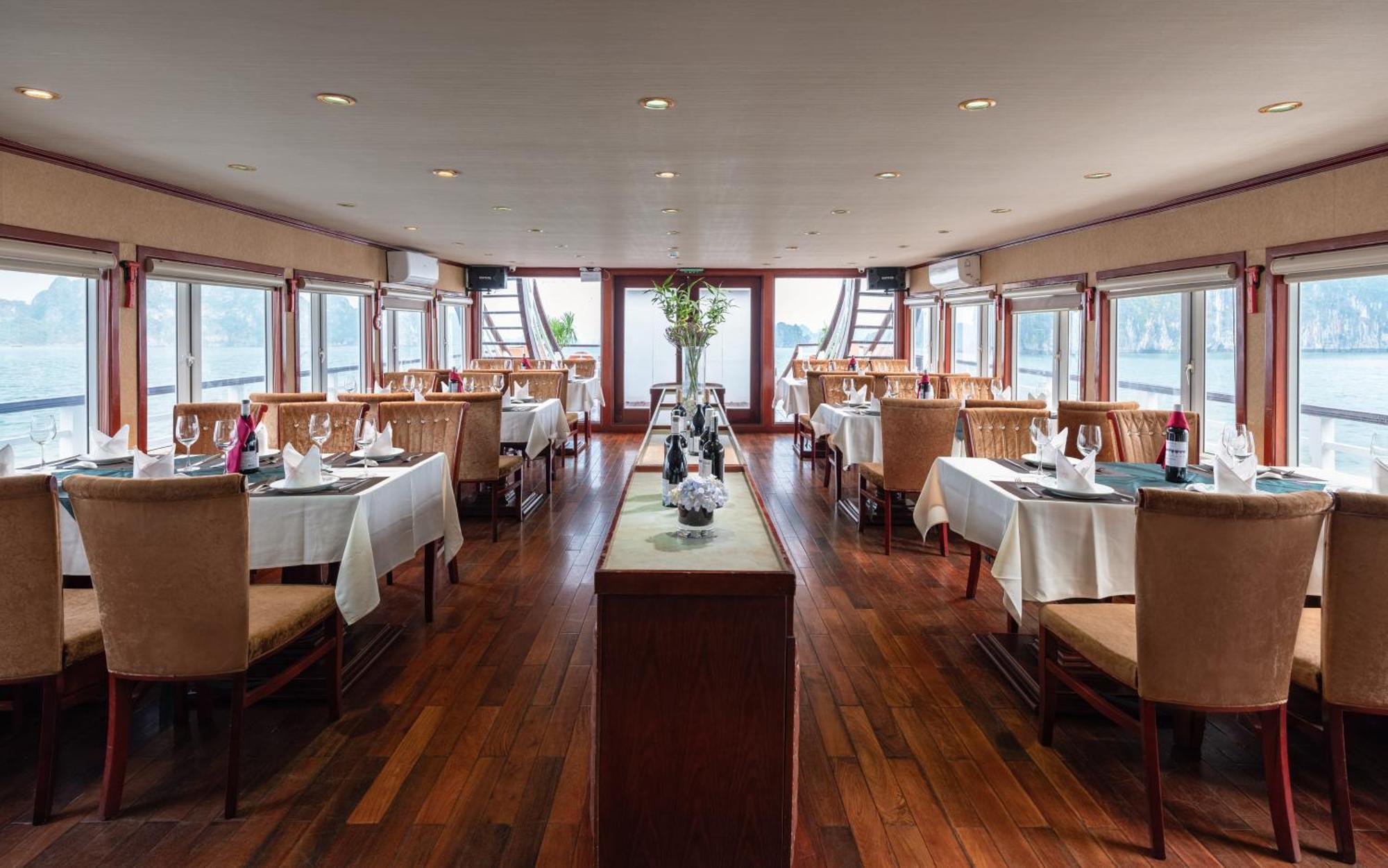 Garden Legend 3 Cruise Hotel 4*