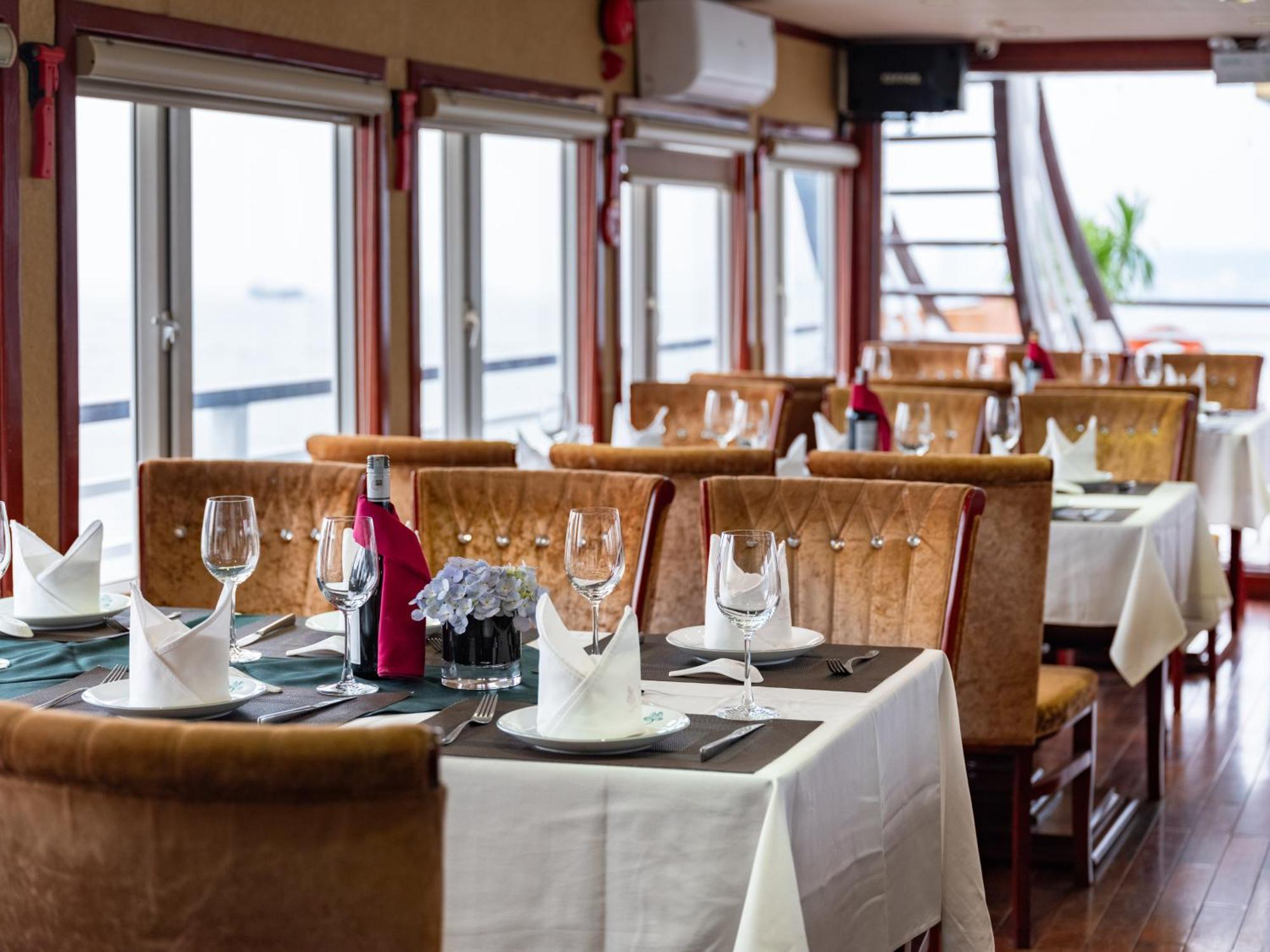 Garden Legend 3 Cruise Hotel Ha Long
