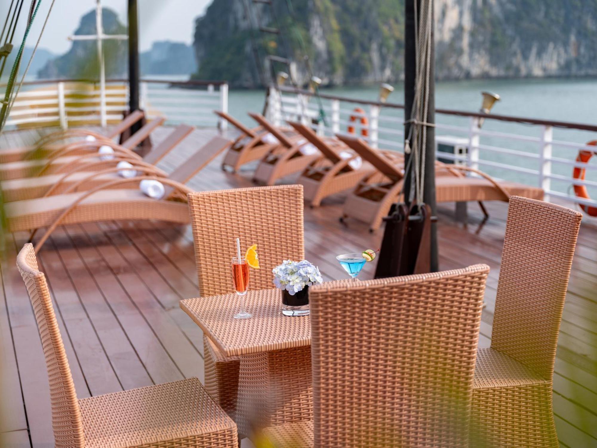 Garden Legend 3 Cruise Hotel Ha Long