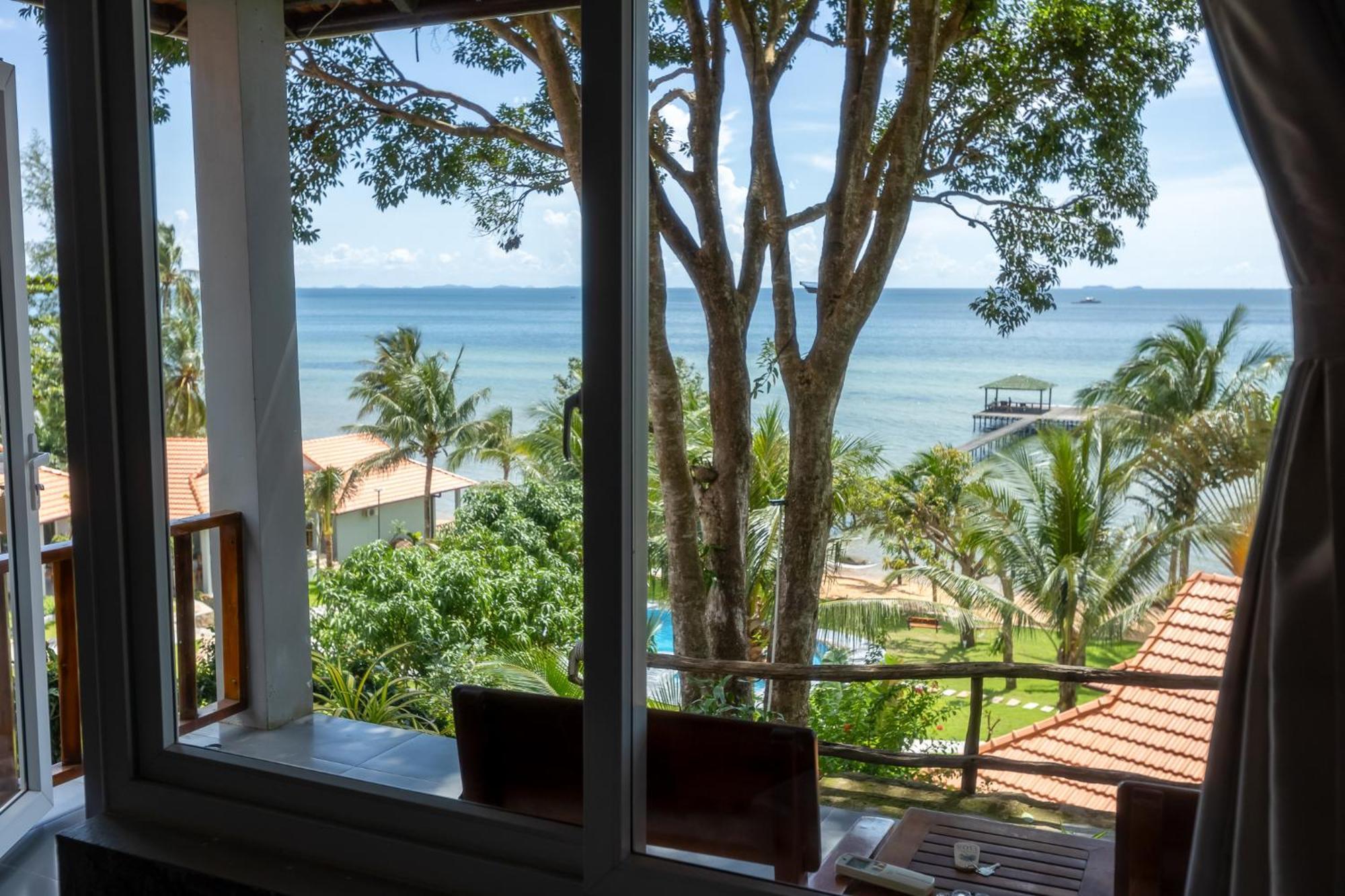 Cosian Bay Resort 4*