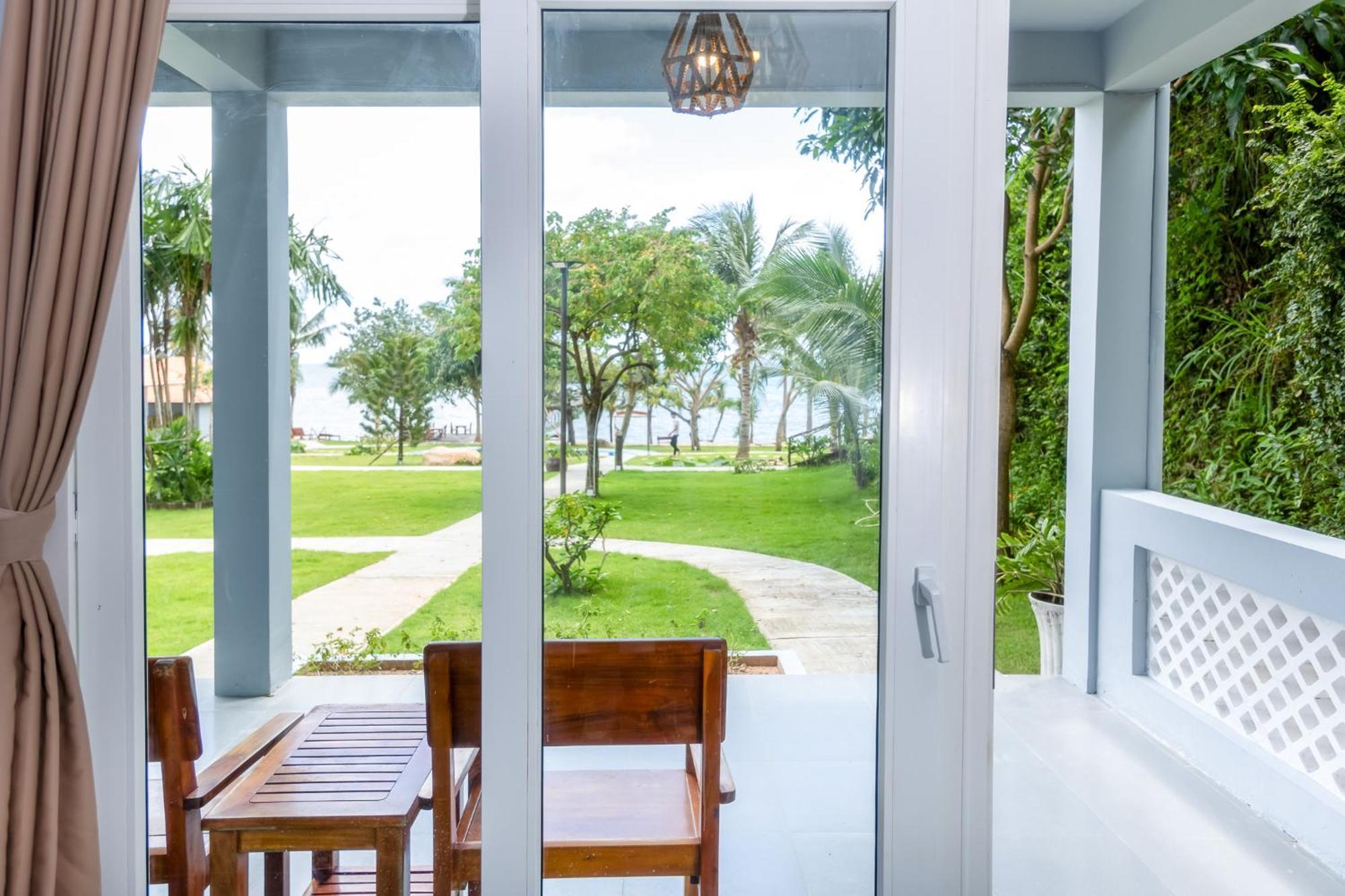 Cosian Bay Resort 4*