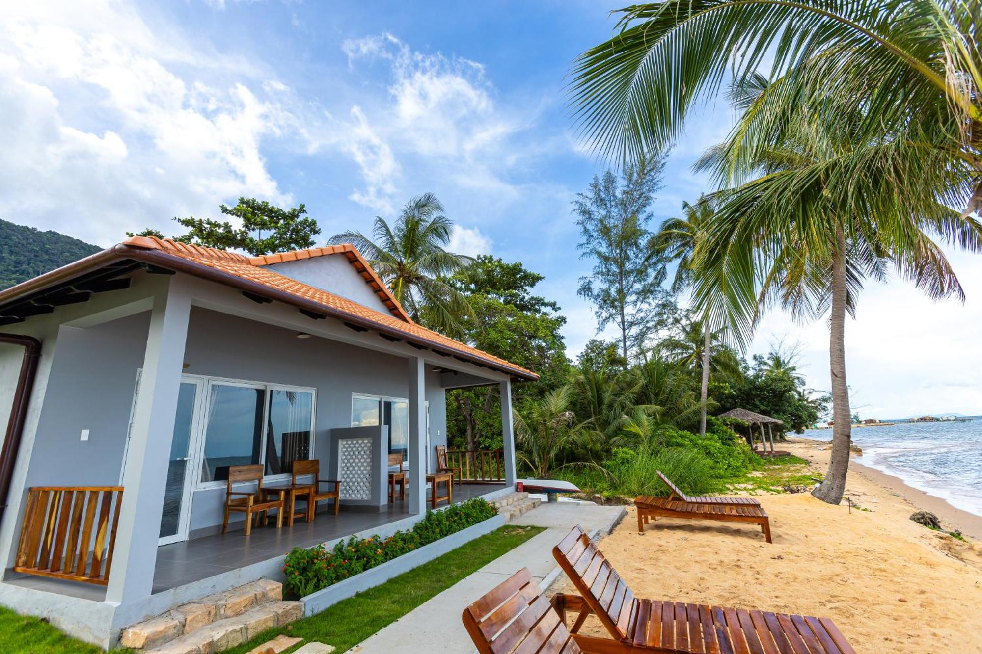 Cosian Bay Resort 4*