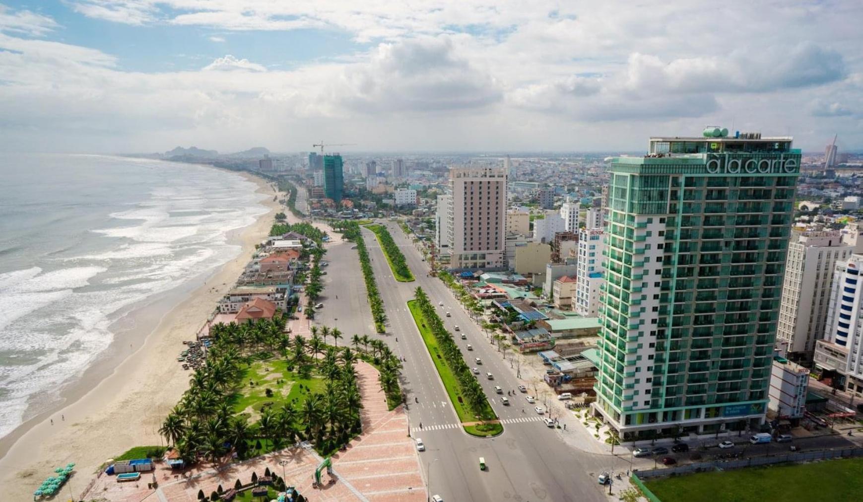 2 Bed By Ala Carte Da Nang-my Khe Beach,balcony Sea View,rooftop Pool, Pickup Airport Apartment