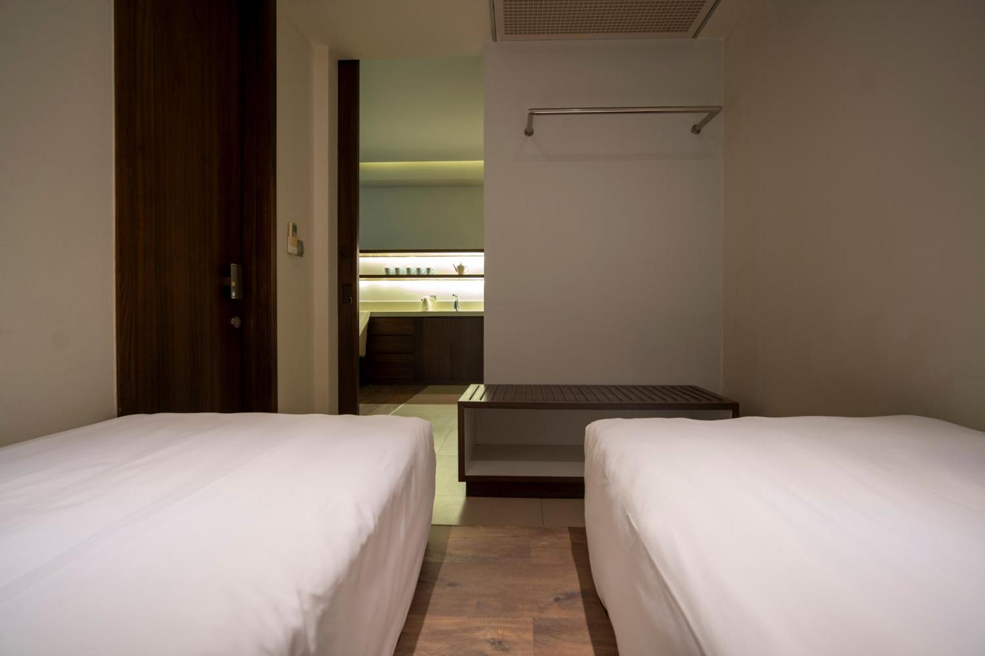 2 Bed By Ala Carte Da Nang-my Khe Beach,balcony Sea View,rooftop Pool, Pickup Airport Da Nang