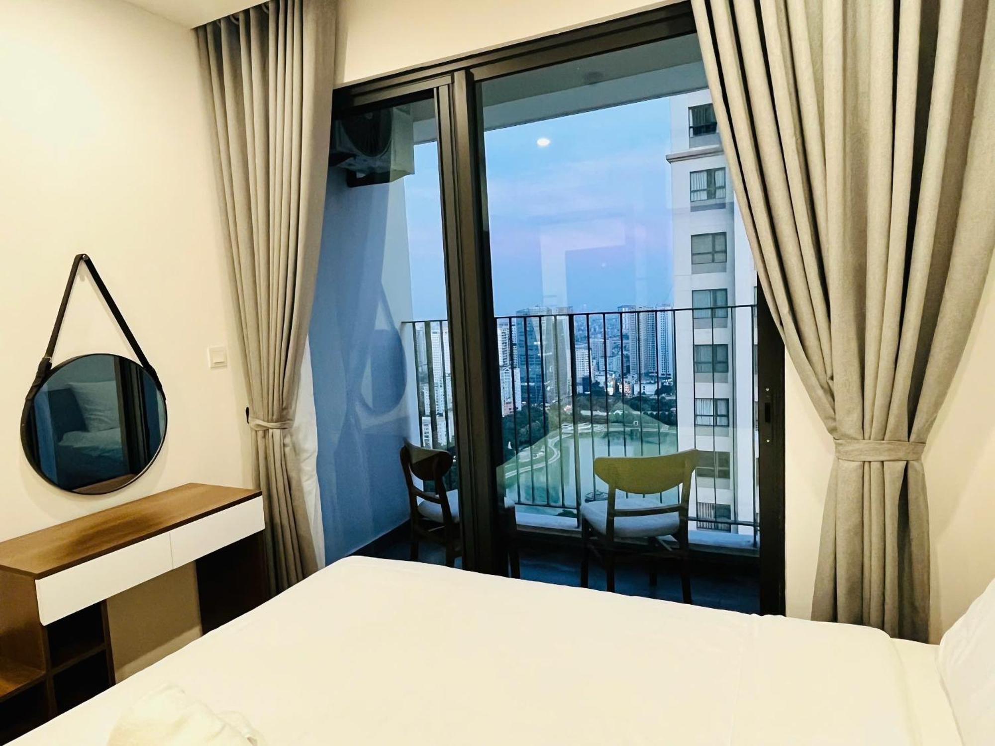 Vinhomes D'capitale - Tran Duy Hung - By Mc Homes Apartment