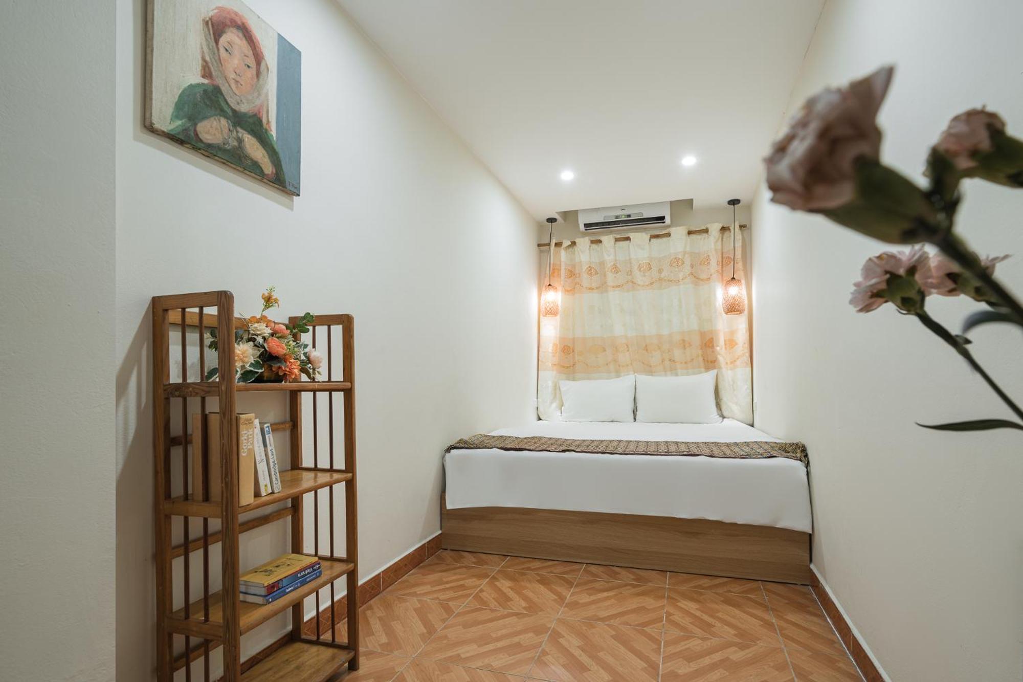 Khách sạn Laura House