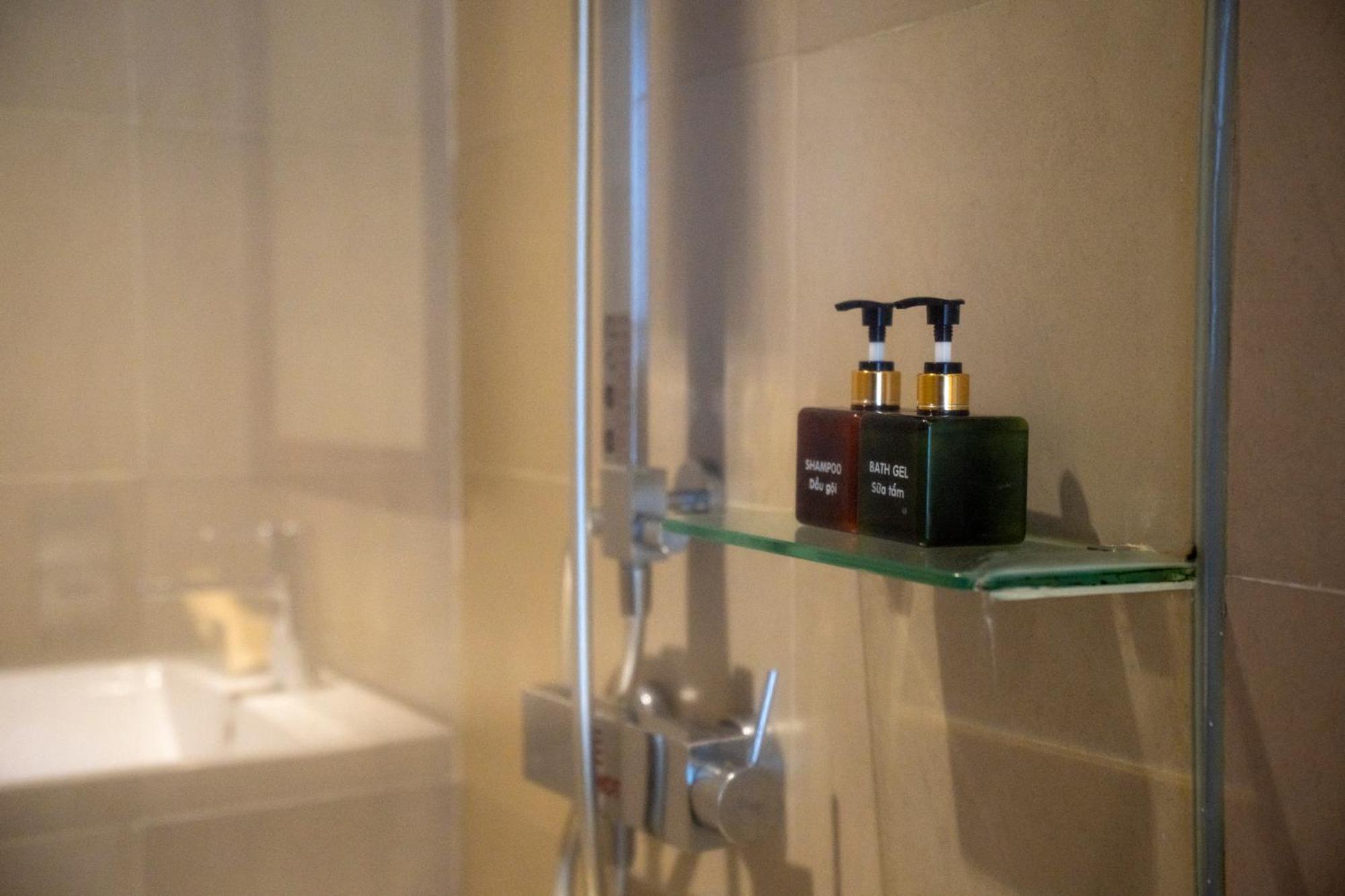 Apartment 2 Bed By Ala Carte Da Nang-my Khe Beach,balcony Sea View,rooftop Pool, Pickup Airport *