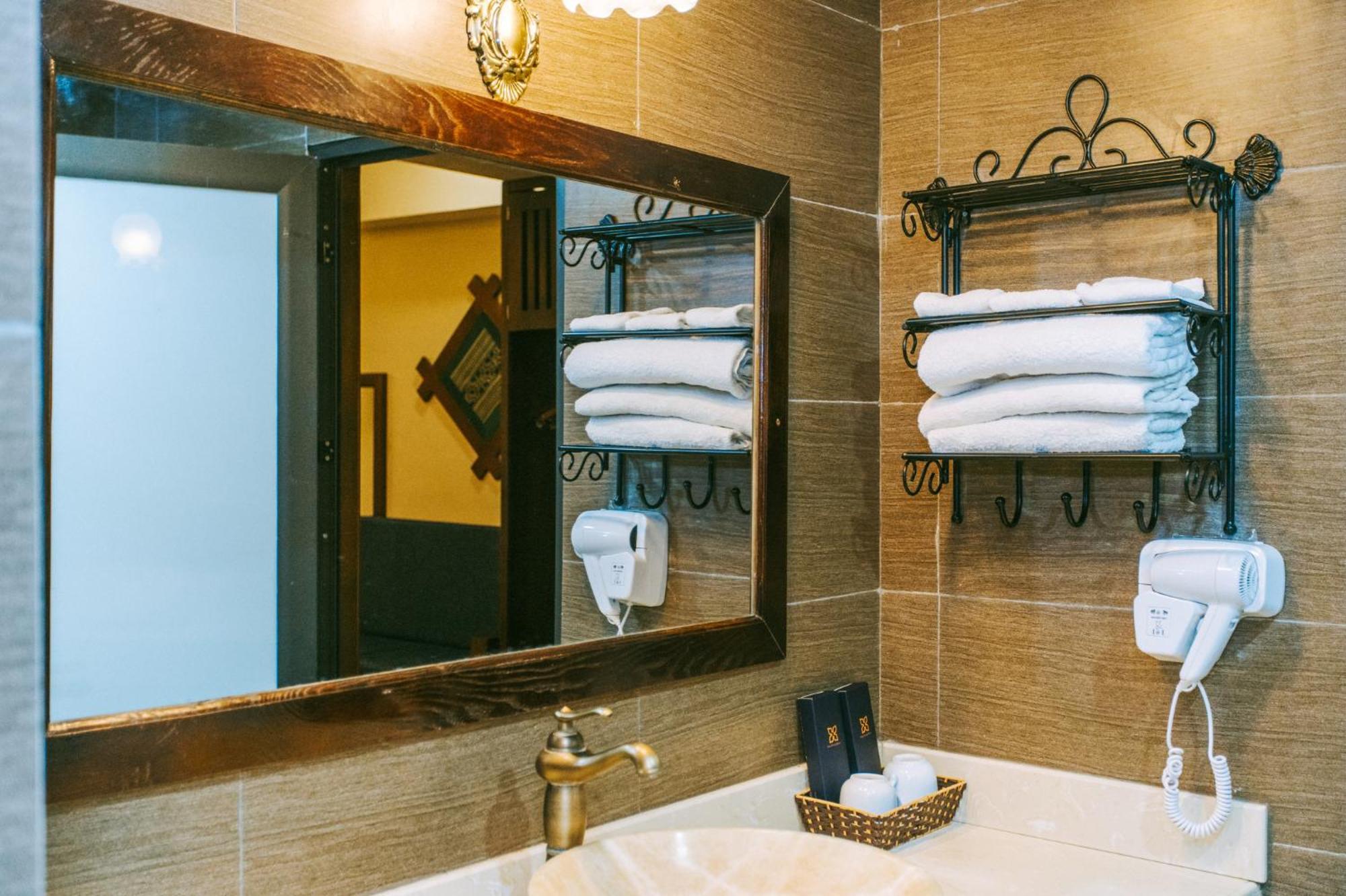 Charm Hotel 4*