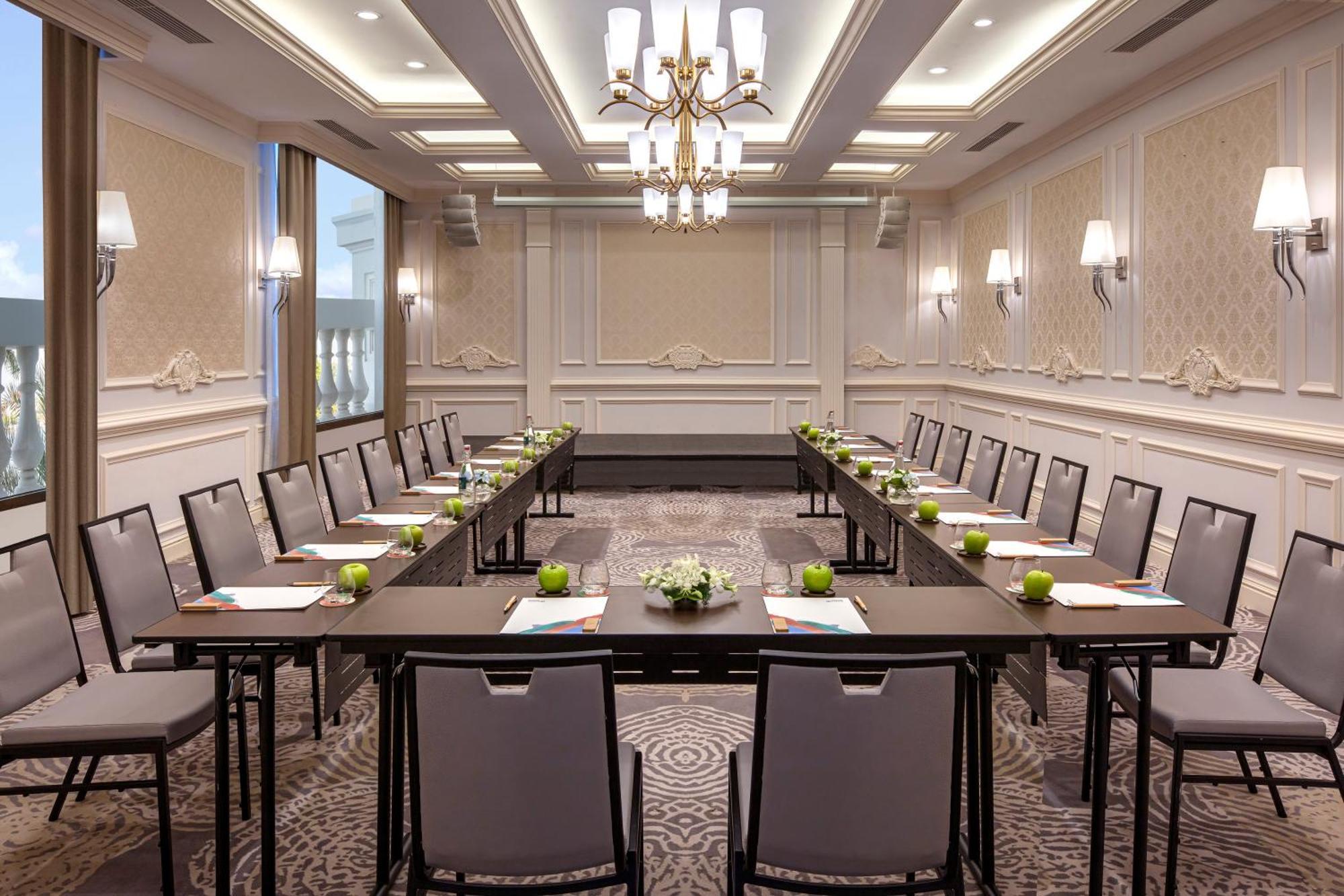 Hotel Melia Vinpearl Quang Binh 5*