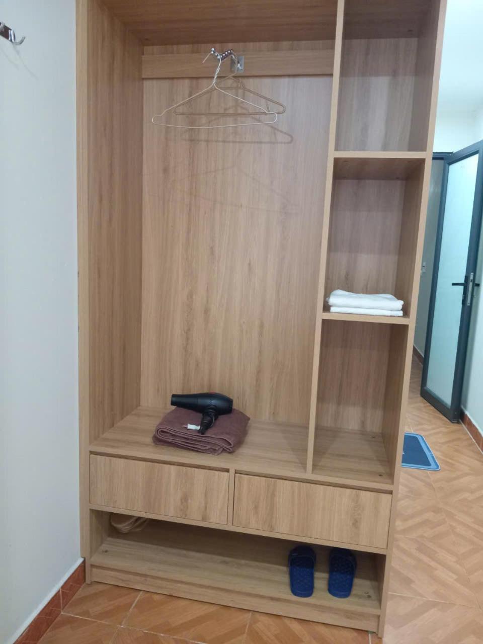 Khách sạn Laura House Hà Nội