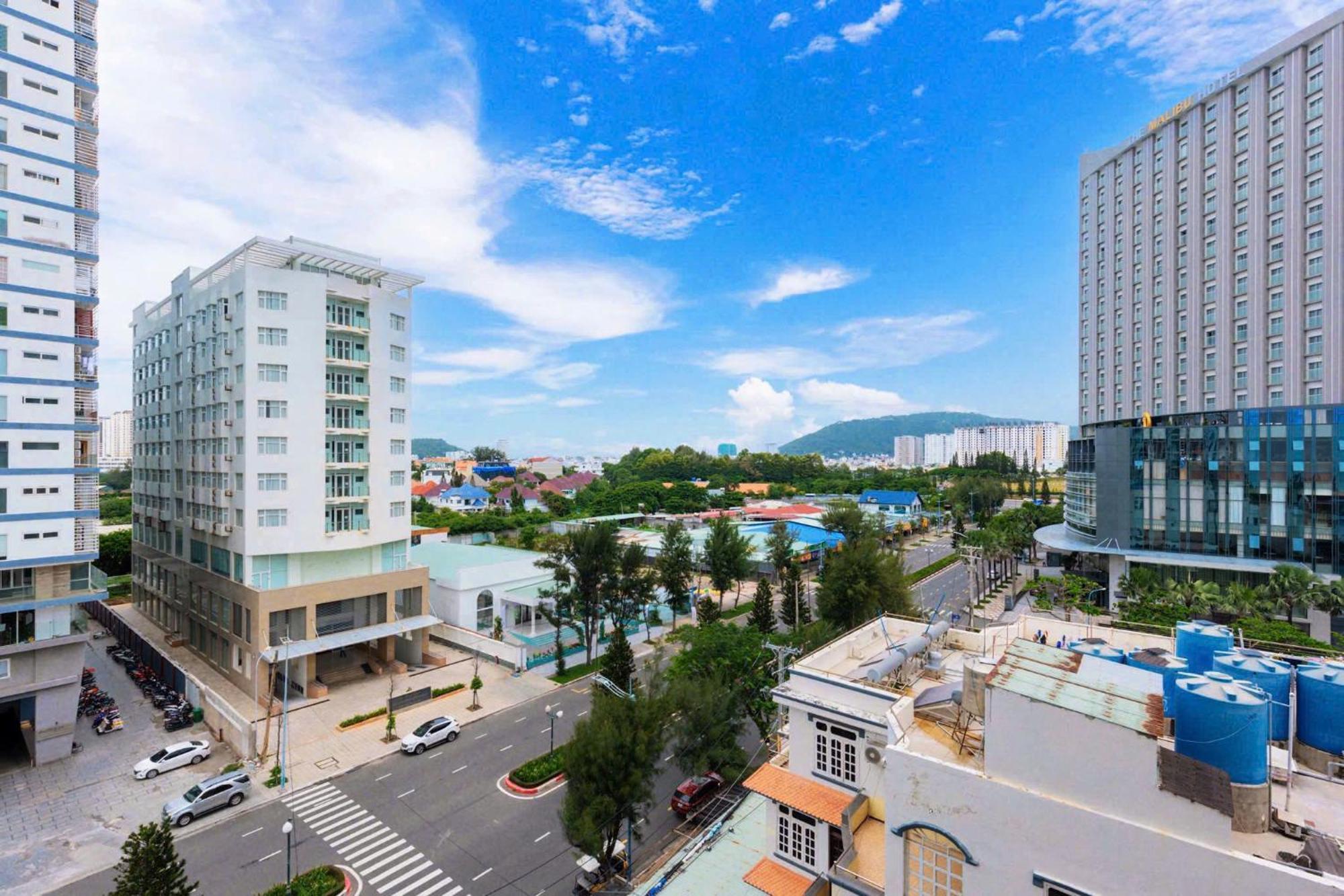 Mermaid Seaview - Blue Apartment