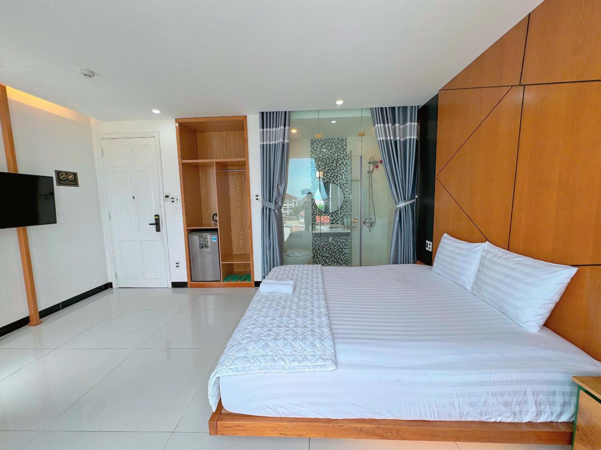 Cen Hotel