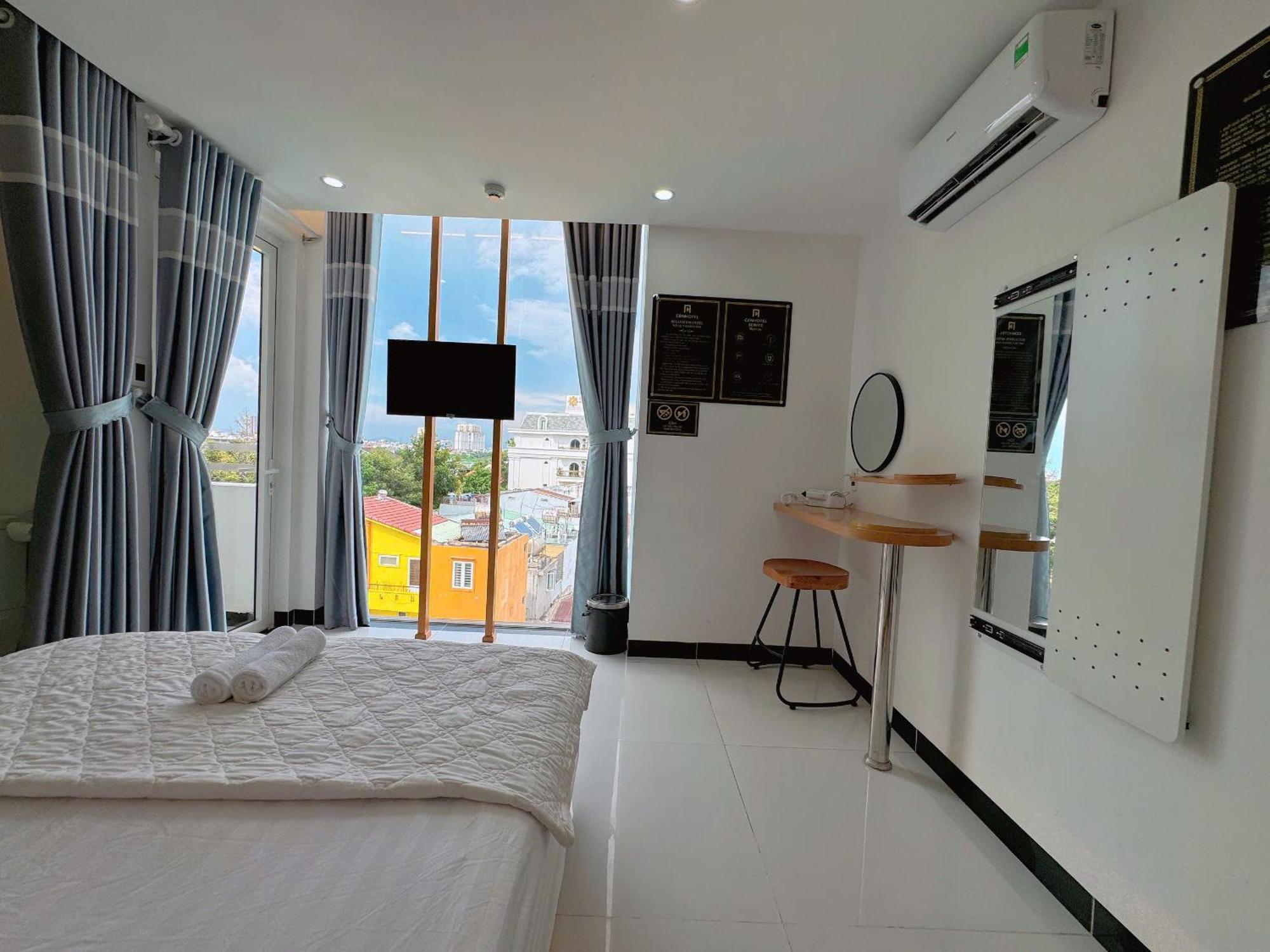 Cen Hotel