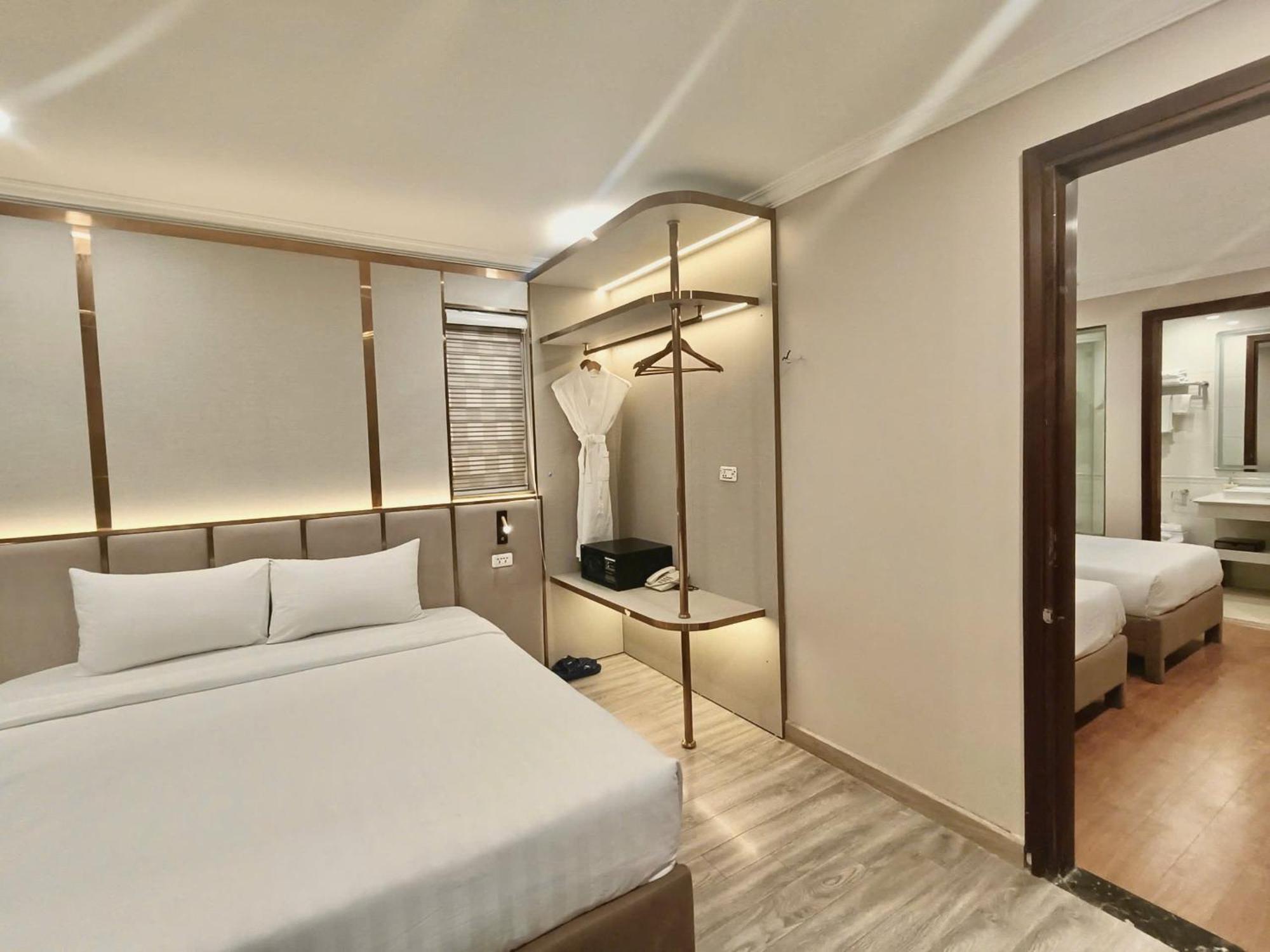 Silk Queen Grand Khách sạn 5*