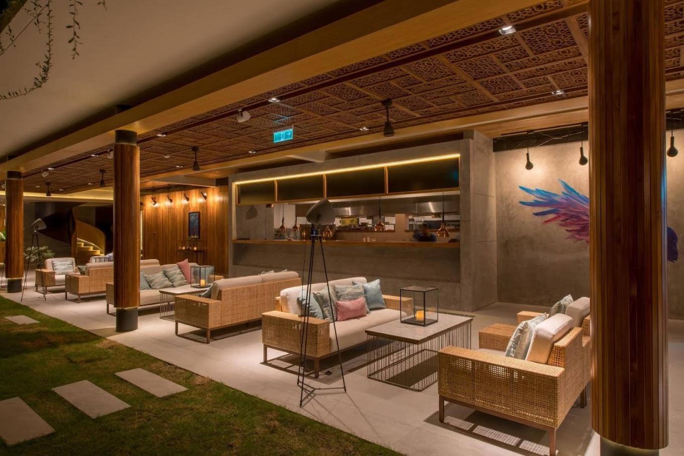 Sailing Luxury Villa