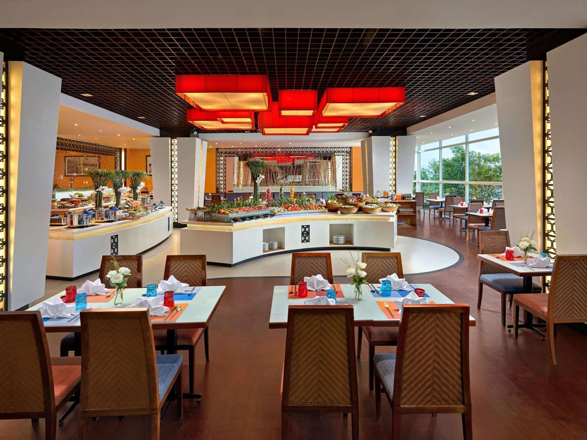 Novotel 4*