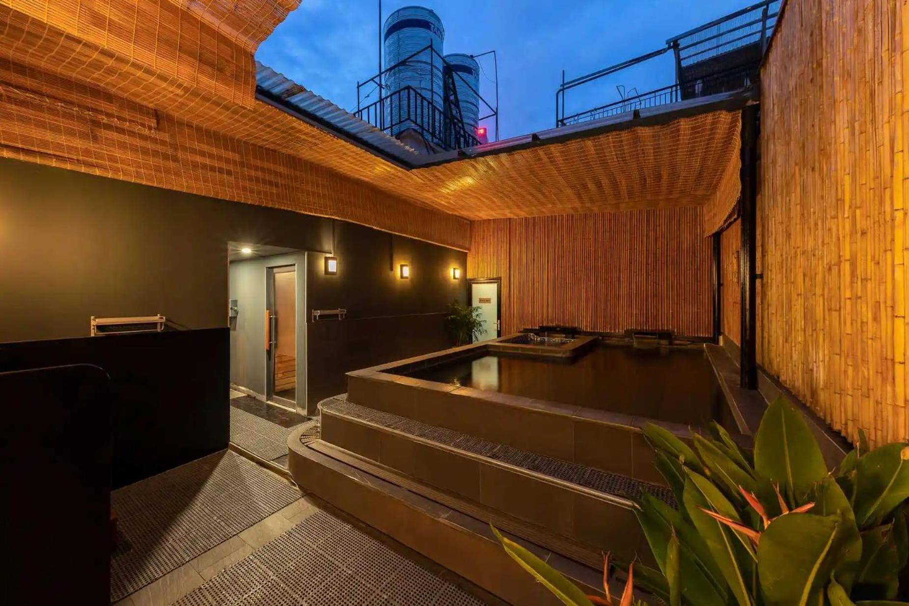 Azumaya Linh Lang 3* Hanoi