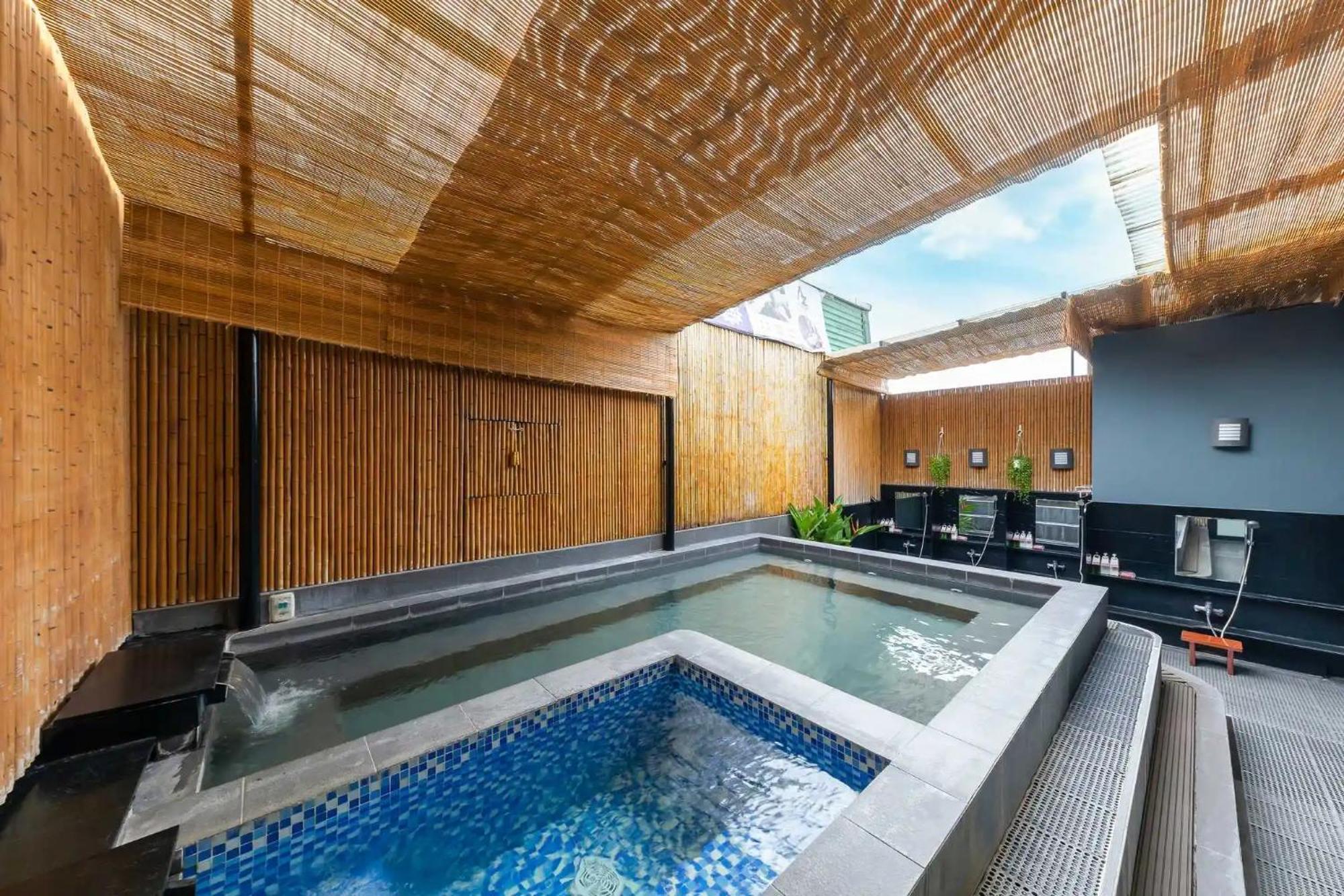 Azumaya Linh Lang 3* Hanoi