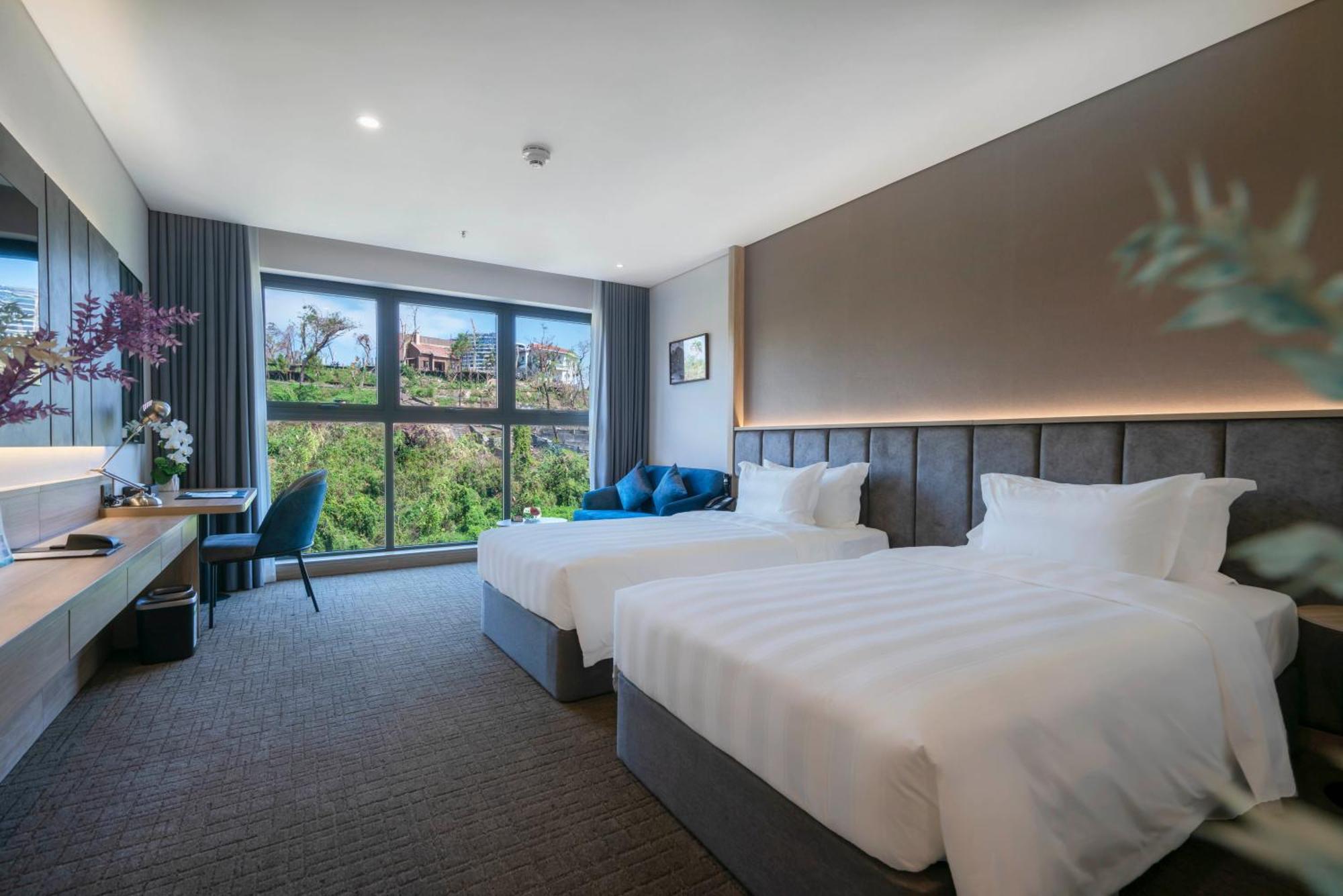 Wyndham Garden Legend Halong Hotel