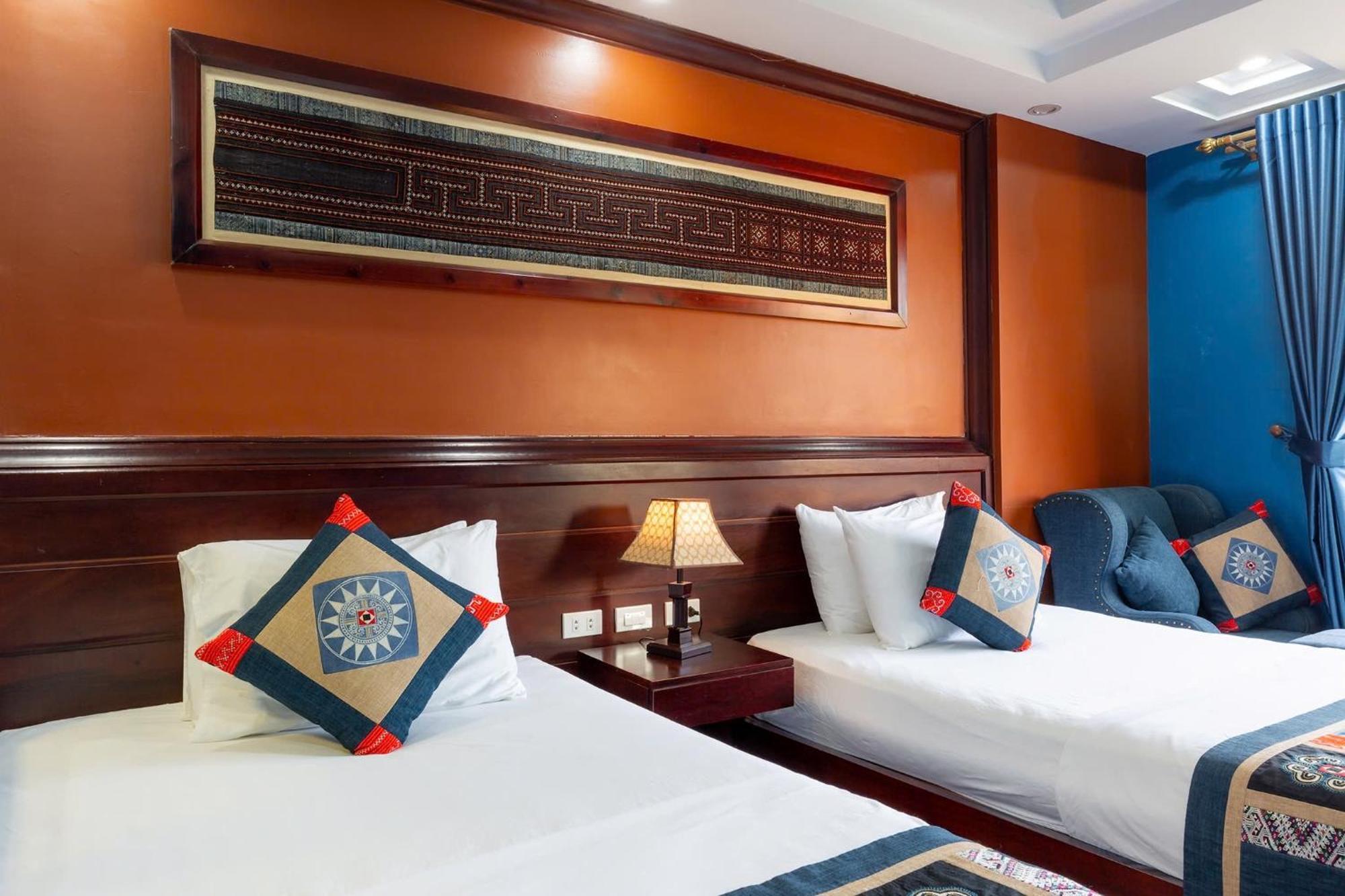 Khách sạn Full House 3*